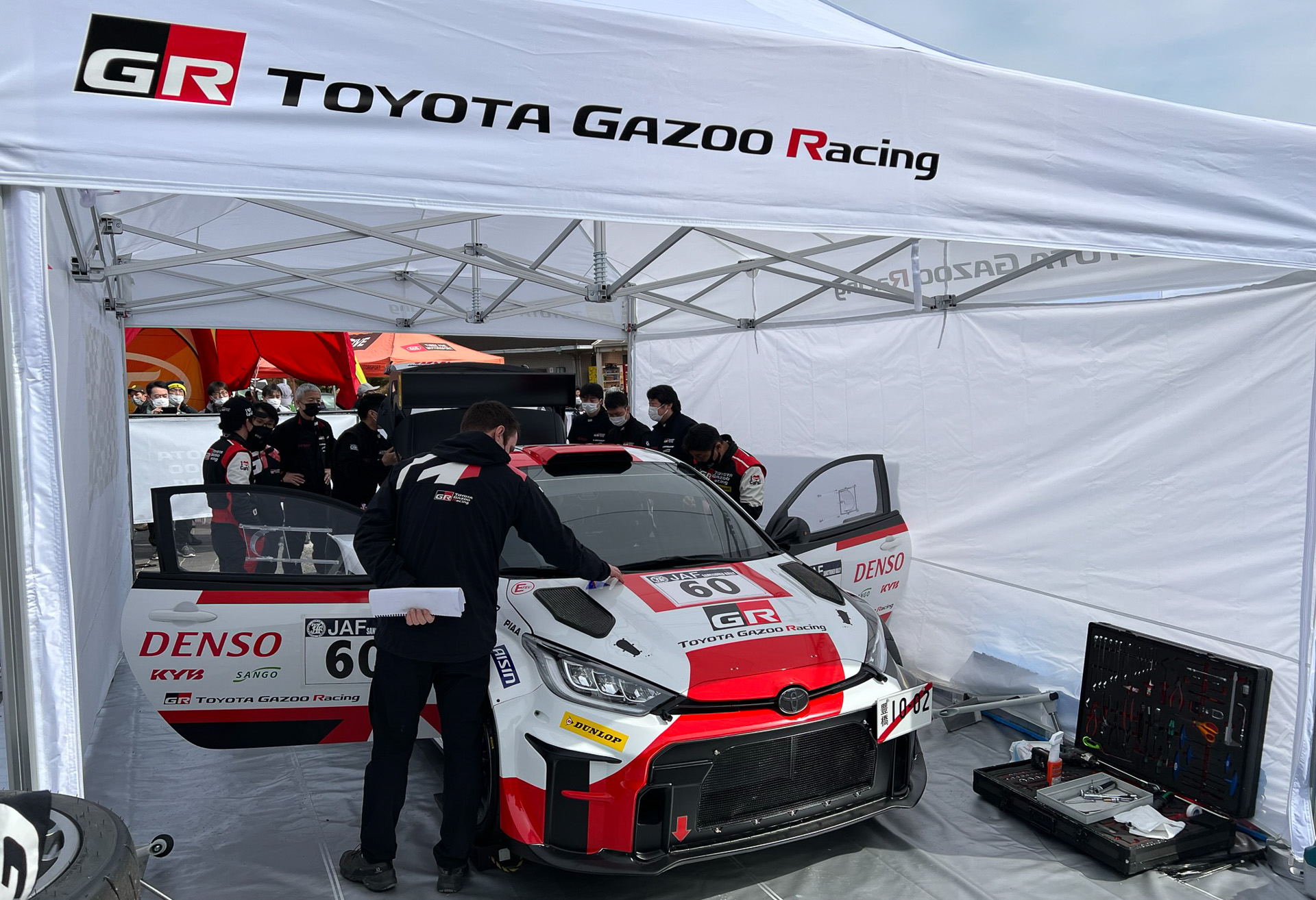 LEG1に挑むGRヤリス ラリー2