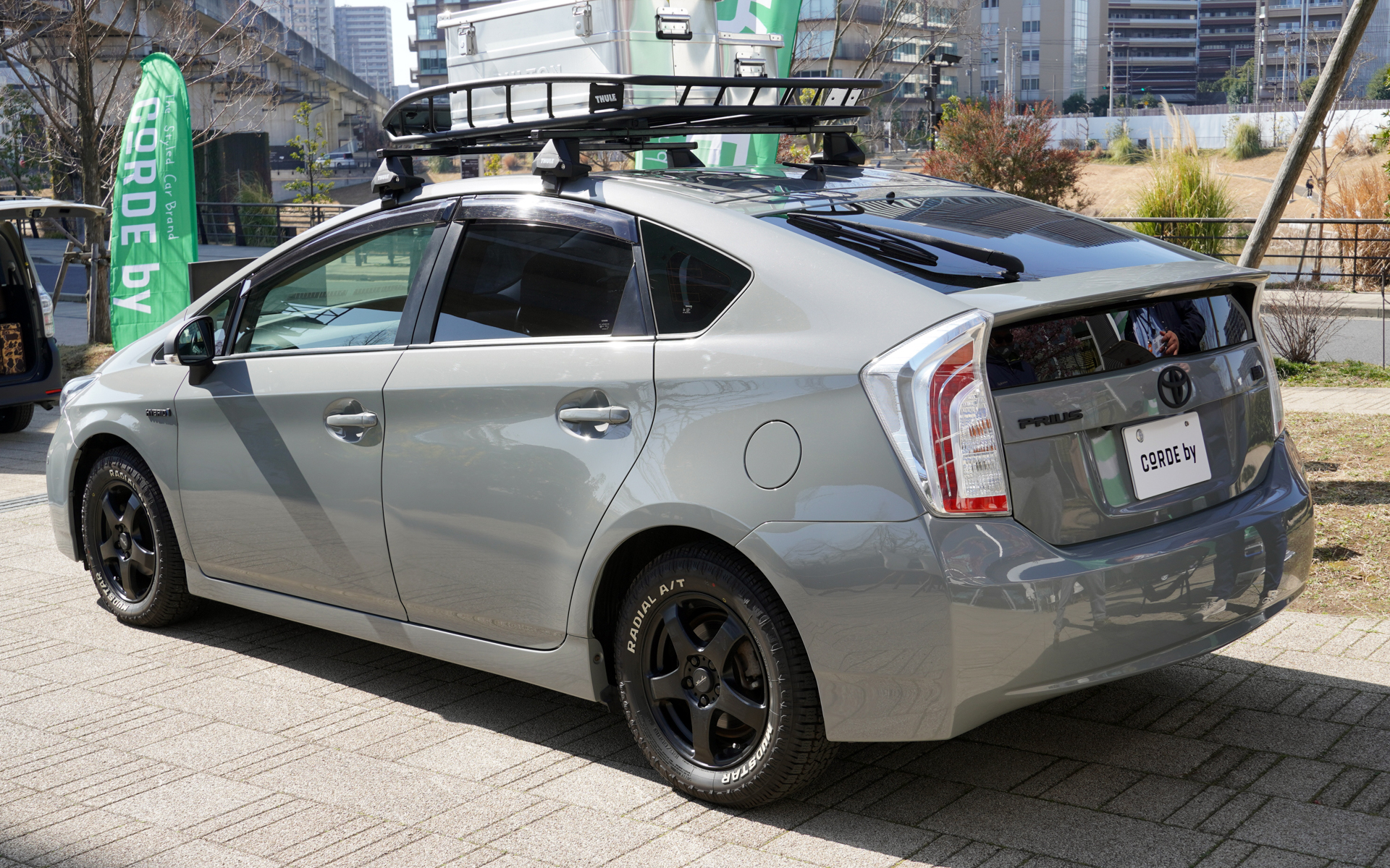 カラーは都市、自然のどちらでも違和感なく溶け込む「アーバネイチャーグレー」