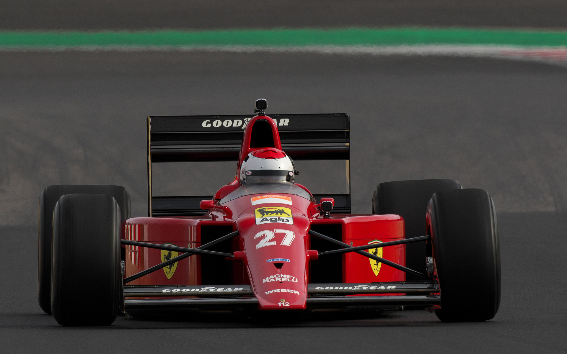 F1マシンも土曜日はデモラン