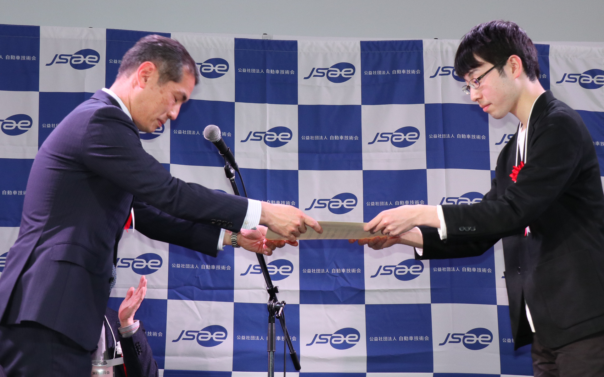 名古屋大学大学院 MizuhoAOKIには経済産業省製造産業局長賞の表彰状も授与された