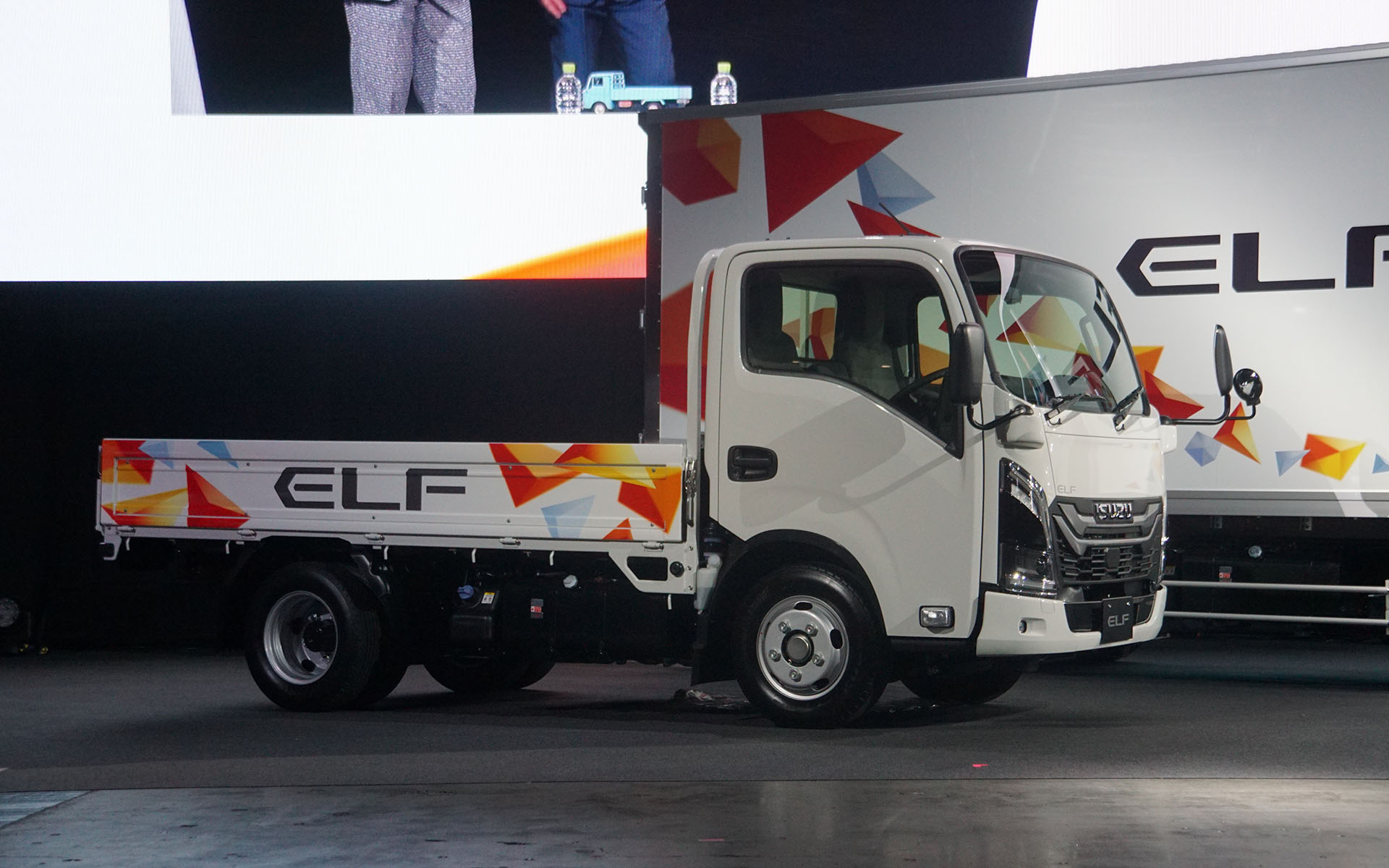 新型エルフ（ガソリン）