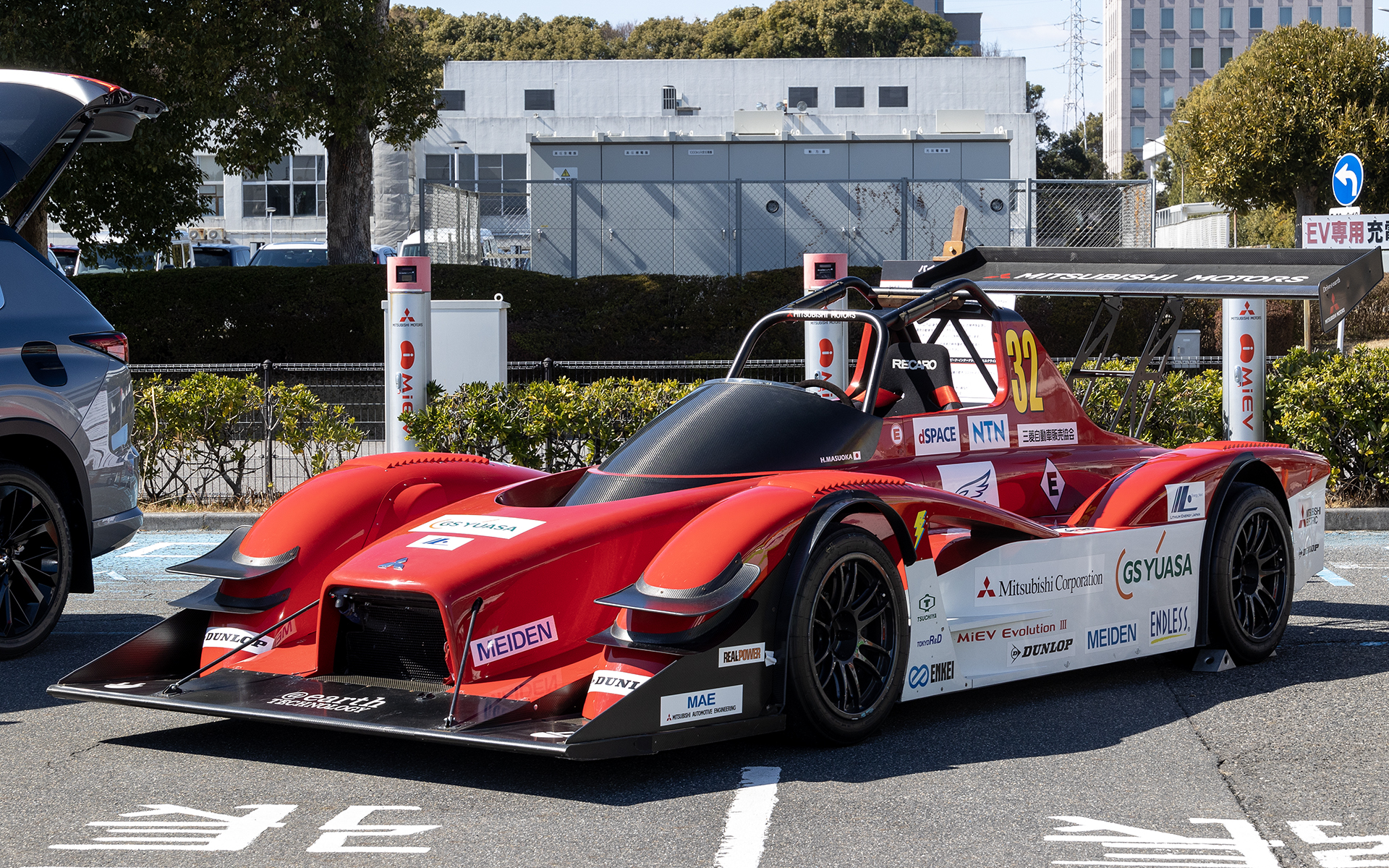 2014年のパイクスピーク・インターナショナル・ヒルクライムに参戦したプロトタイプEVのMiEV Evolution III