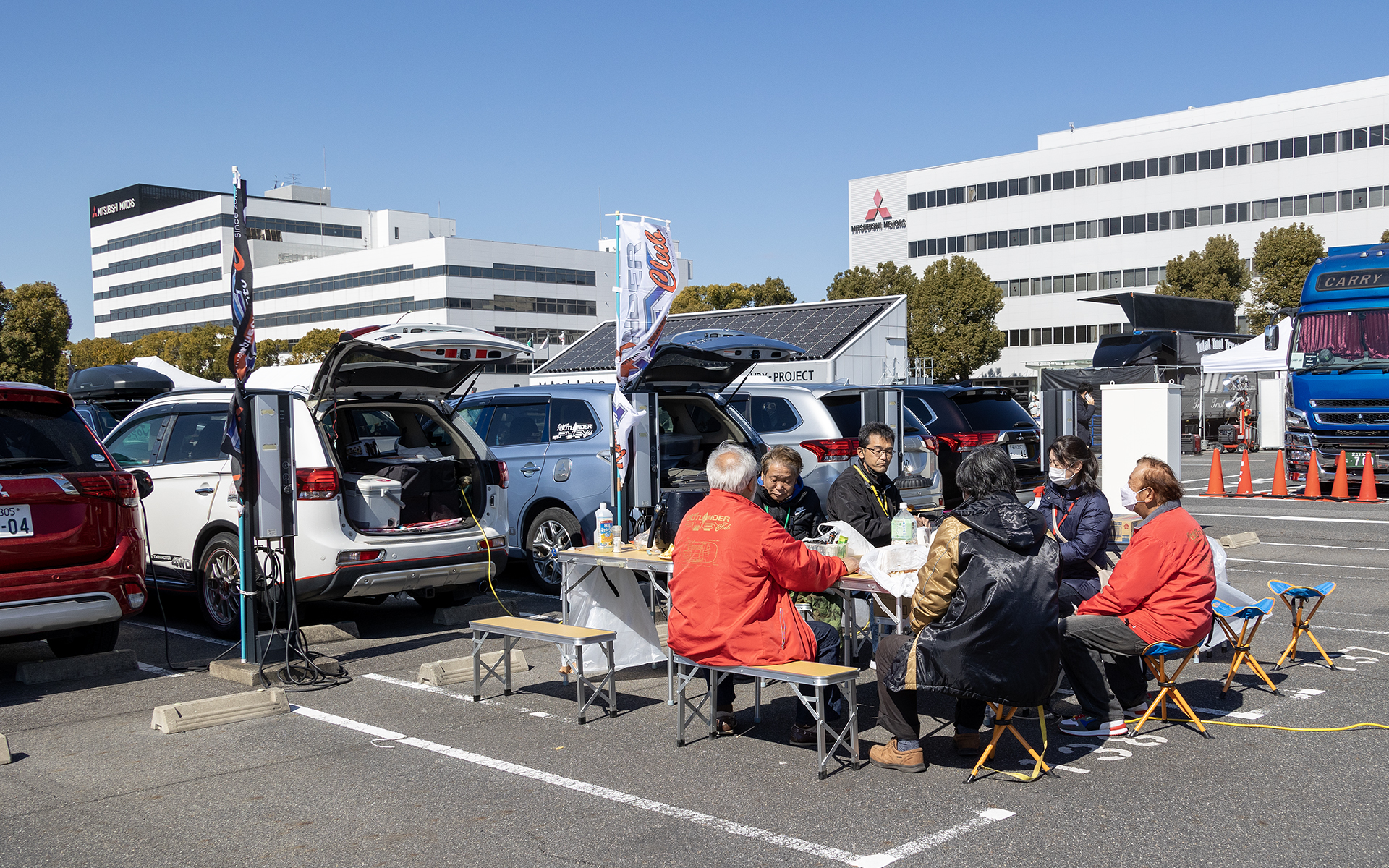 複数台の給電機能を使うといろいろな調理家電が使用できる