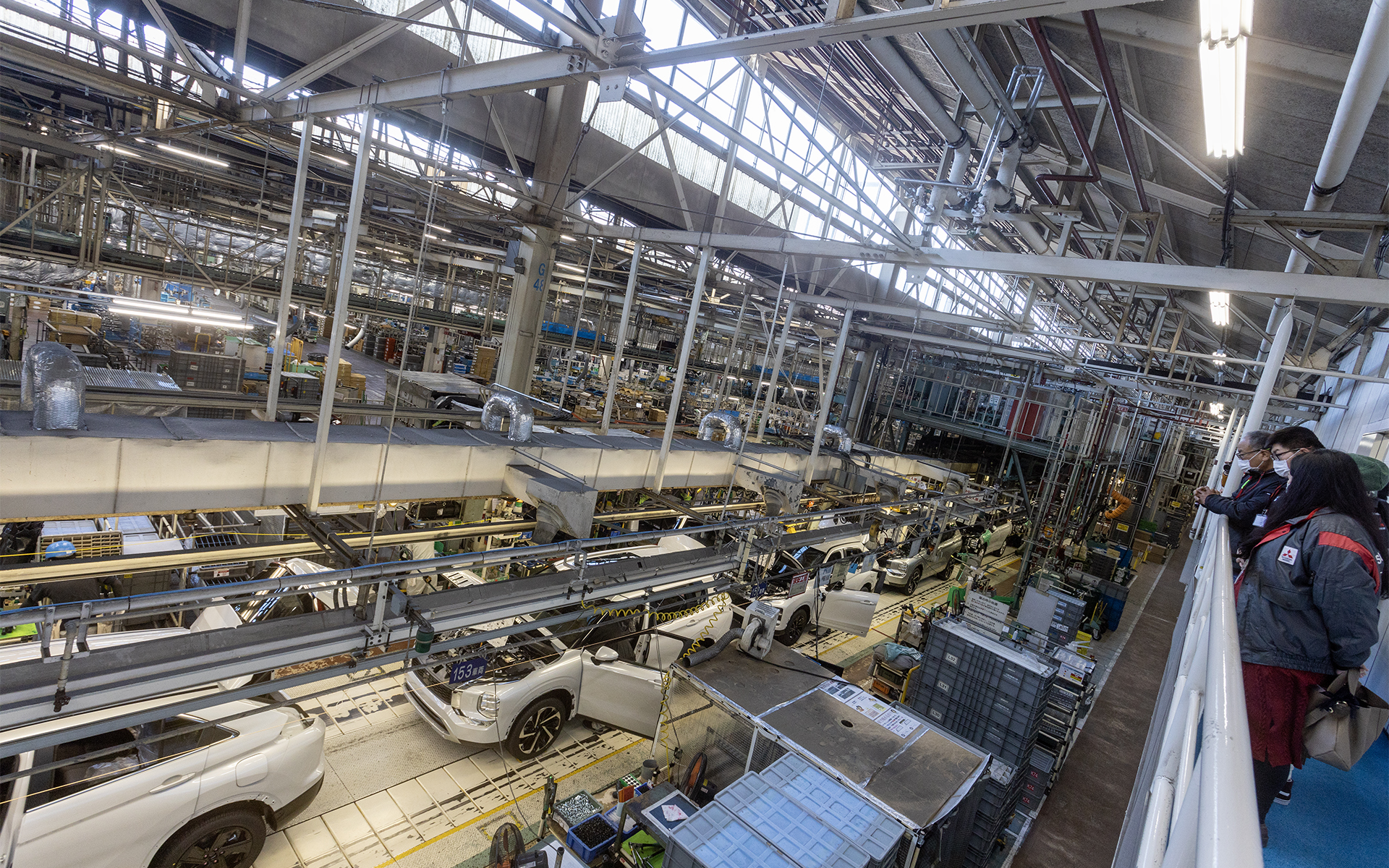 生産現場での撮影写真。クルマの生産現場の効率のよさに圧倒されると同時に、予想していたより「人の手によるていねいな作業」が行なわれていることに感心した。そんな部分を実際に目で見ることができたのはとてもいい経験になった