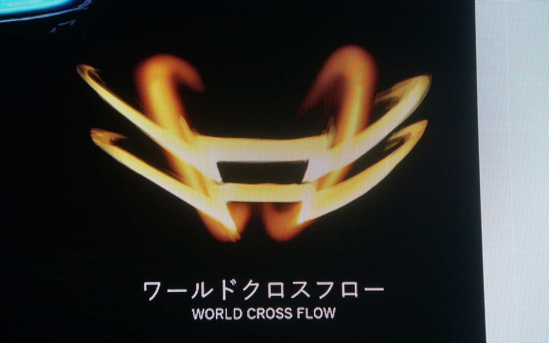 新型エルフ、新型フォワードのデザインの特徴を示すスライド