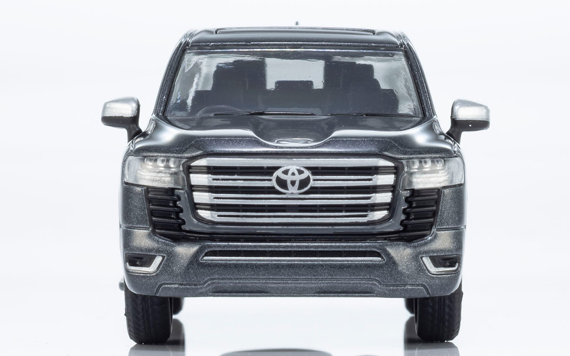 グレーメタリック