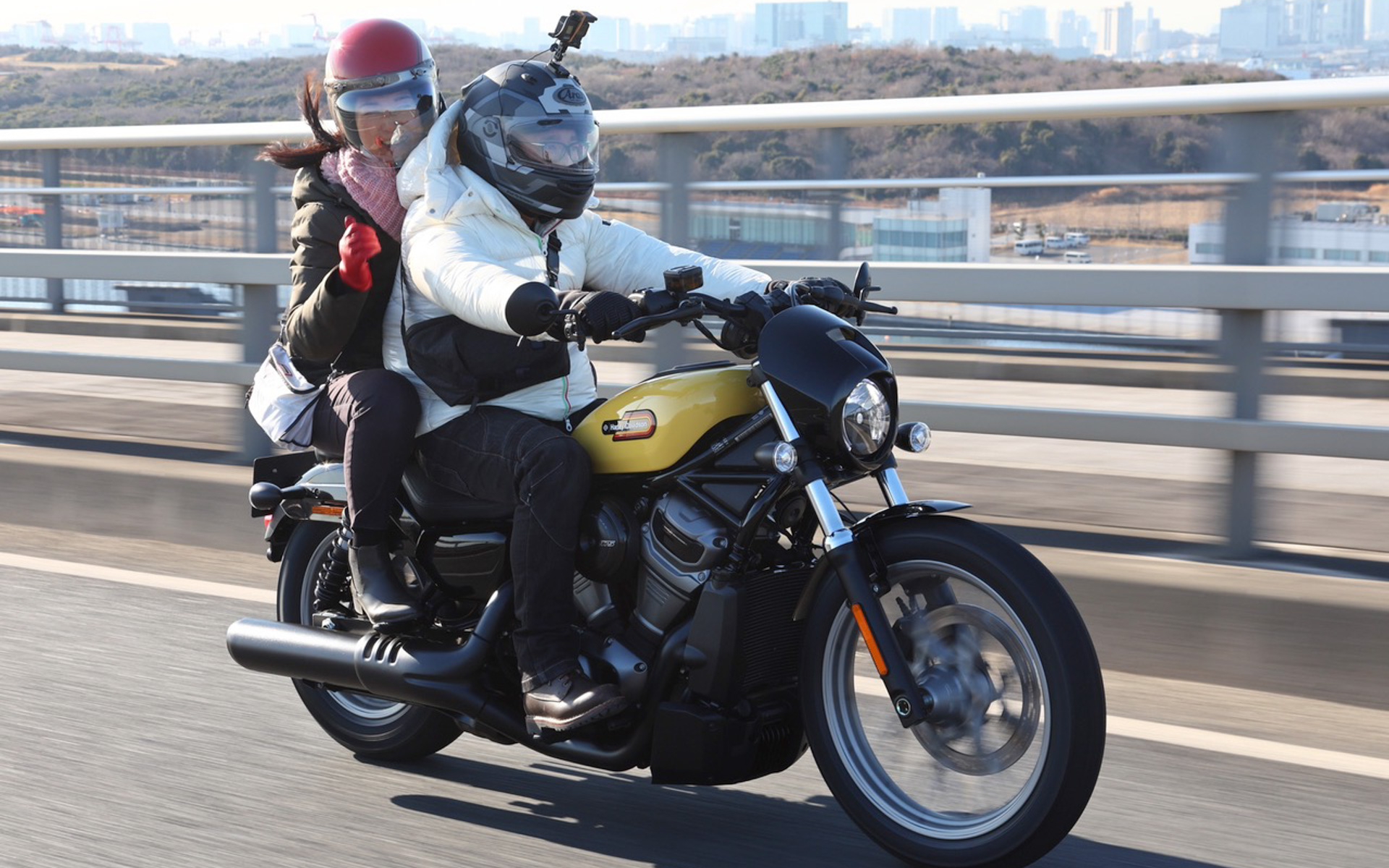 スポーツカテゴリーのモデルというだけあって、ヒラリヒラリと軽快で自由度の高い走りが印象的だった、ナイトスタースペシャル。こちらも2023年のニューモデルです。同じエンジンを搭載するナイトスターもあり、そちらはホイールのデザインやライトまわりなど、よく見るとシンプルに仕上げられています。ナイトスタースペシャルの価格はインダストリアルイエローで240万6800円