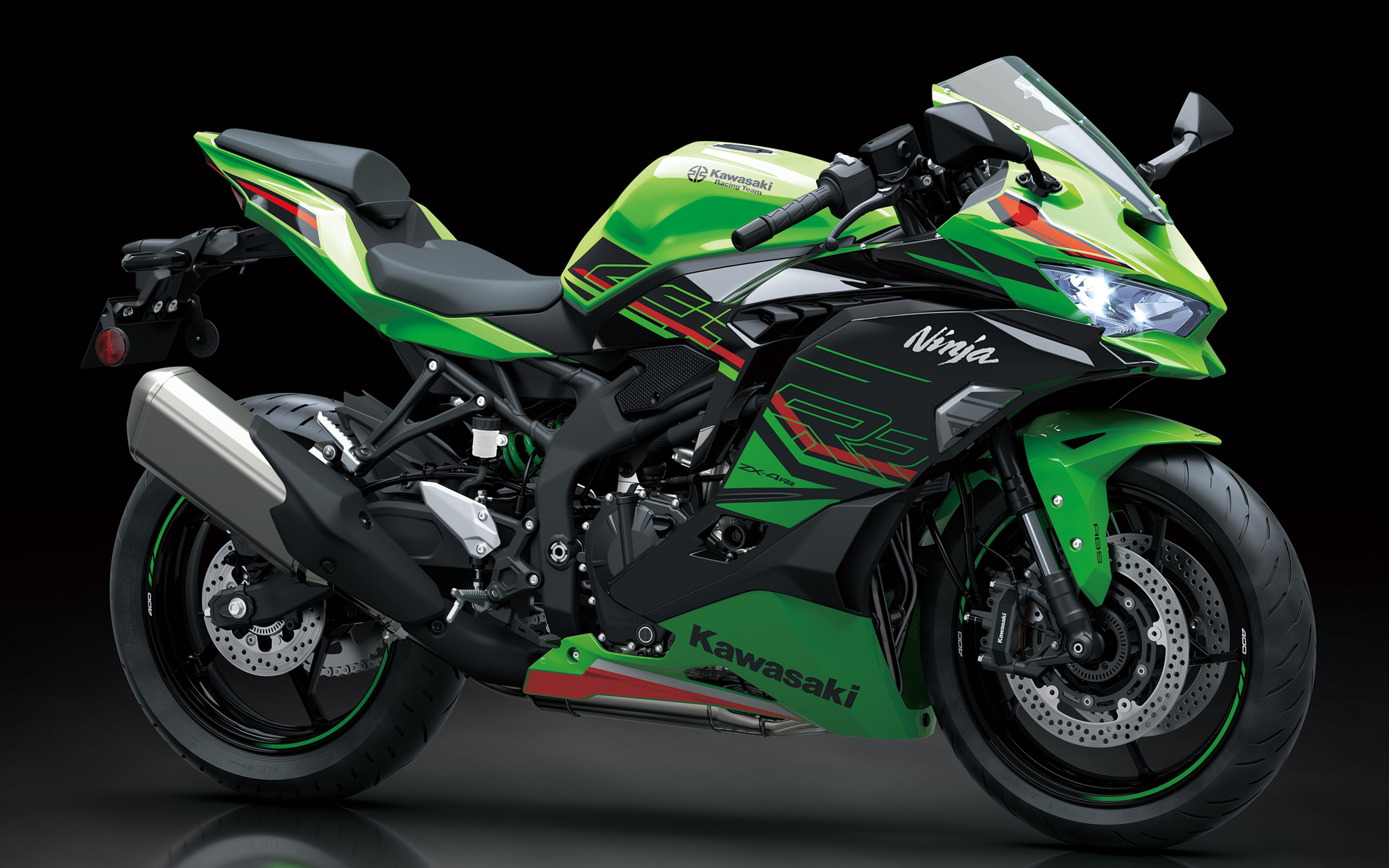 「Ninja ZX-4RR」参考出品