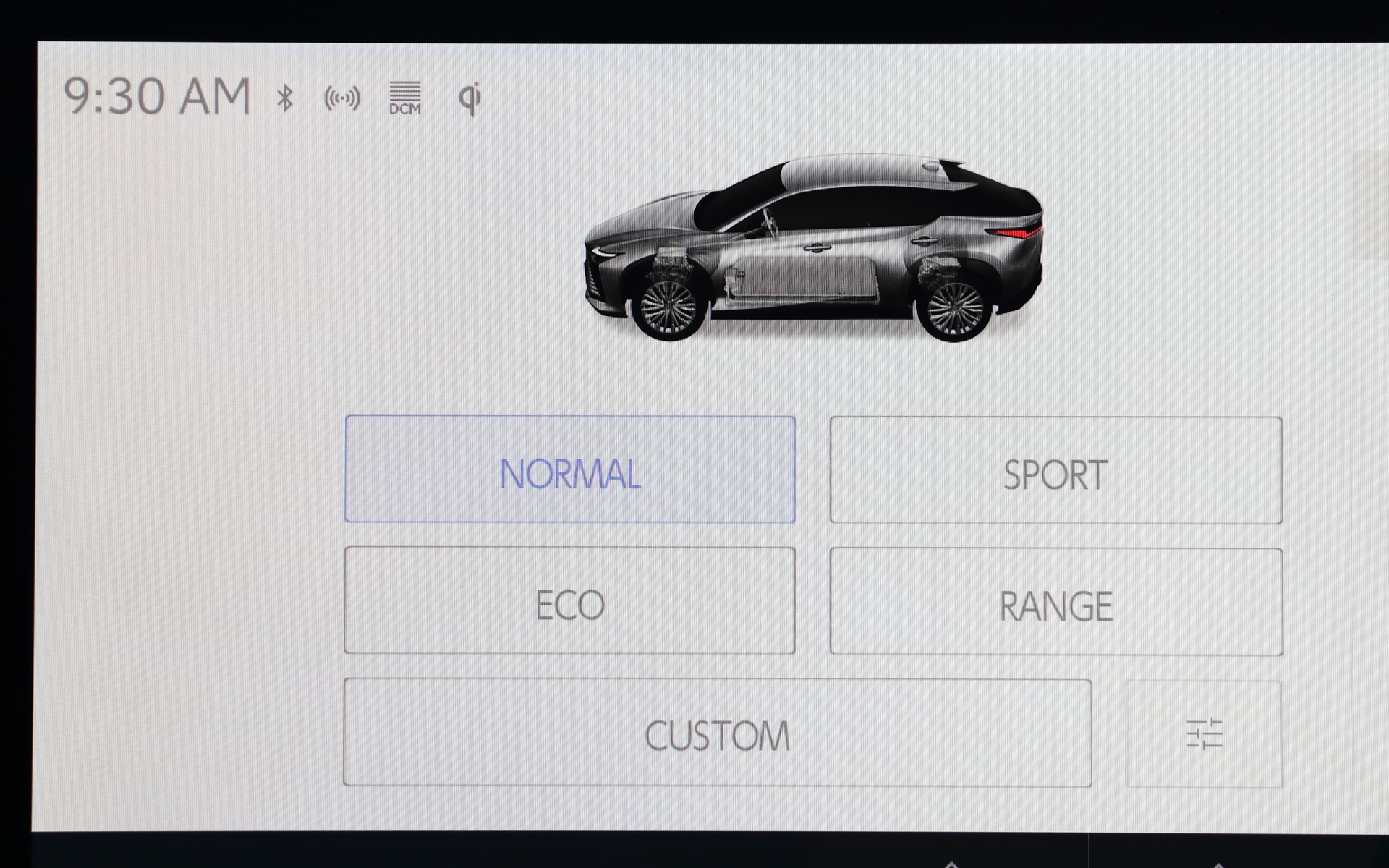 インパネ中央のディスプレイでドライブモードを変更できる