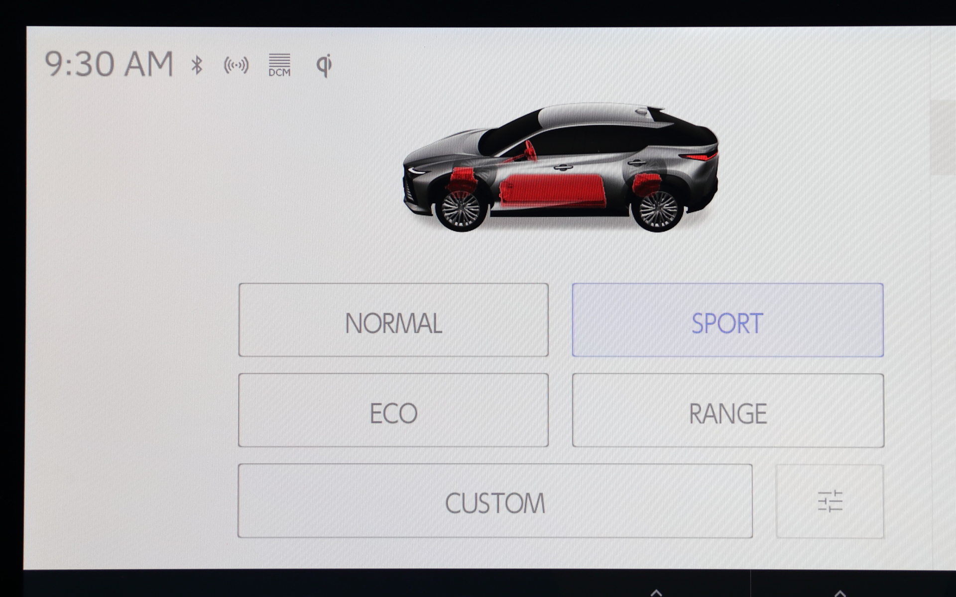 インパネ中央のディスプレイでドライブモードを変更できる