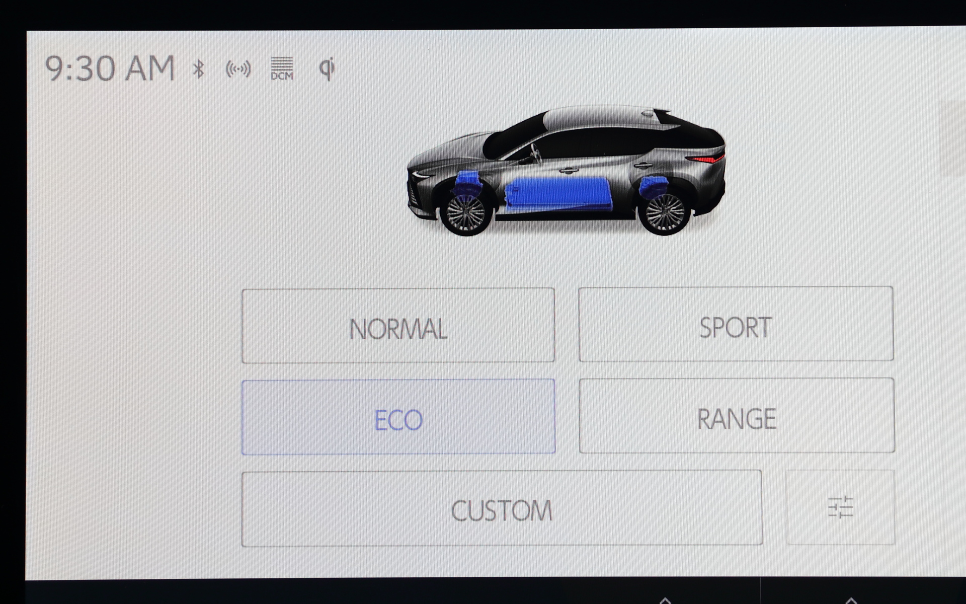 インパネ中央のディスプレイでドライブモードを変更できる