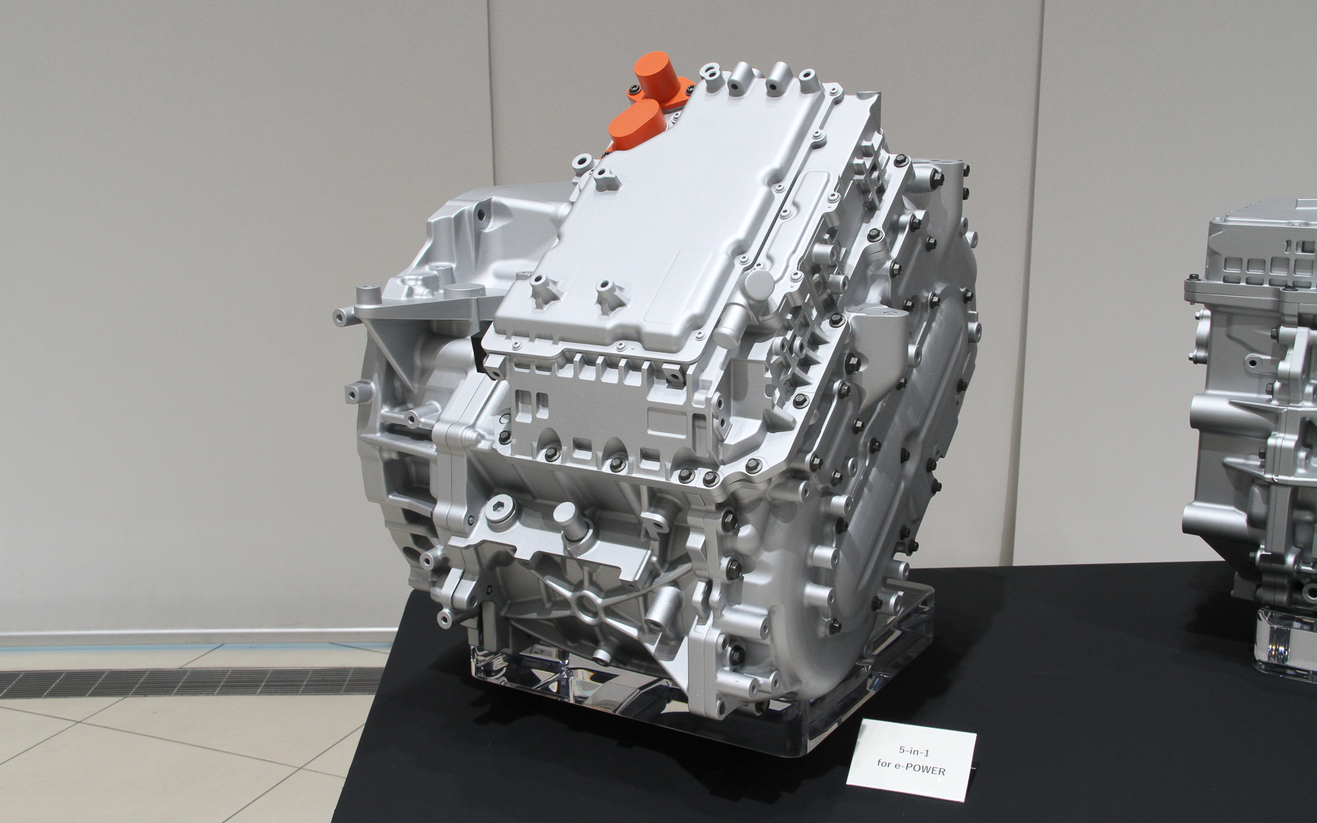 e-POWER用「5 in 1」