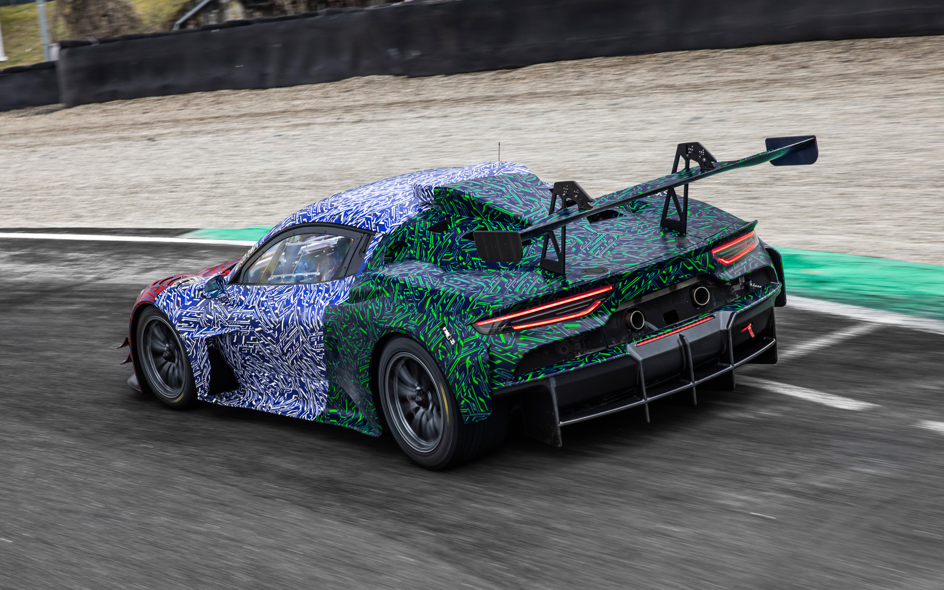 シェイクダウン時のカモフラージュカラー