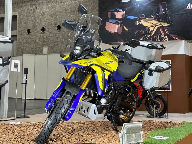 スズキ、「V-STROM 800DE」「GSX-8S」「V-STROM SX」「バーグマン