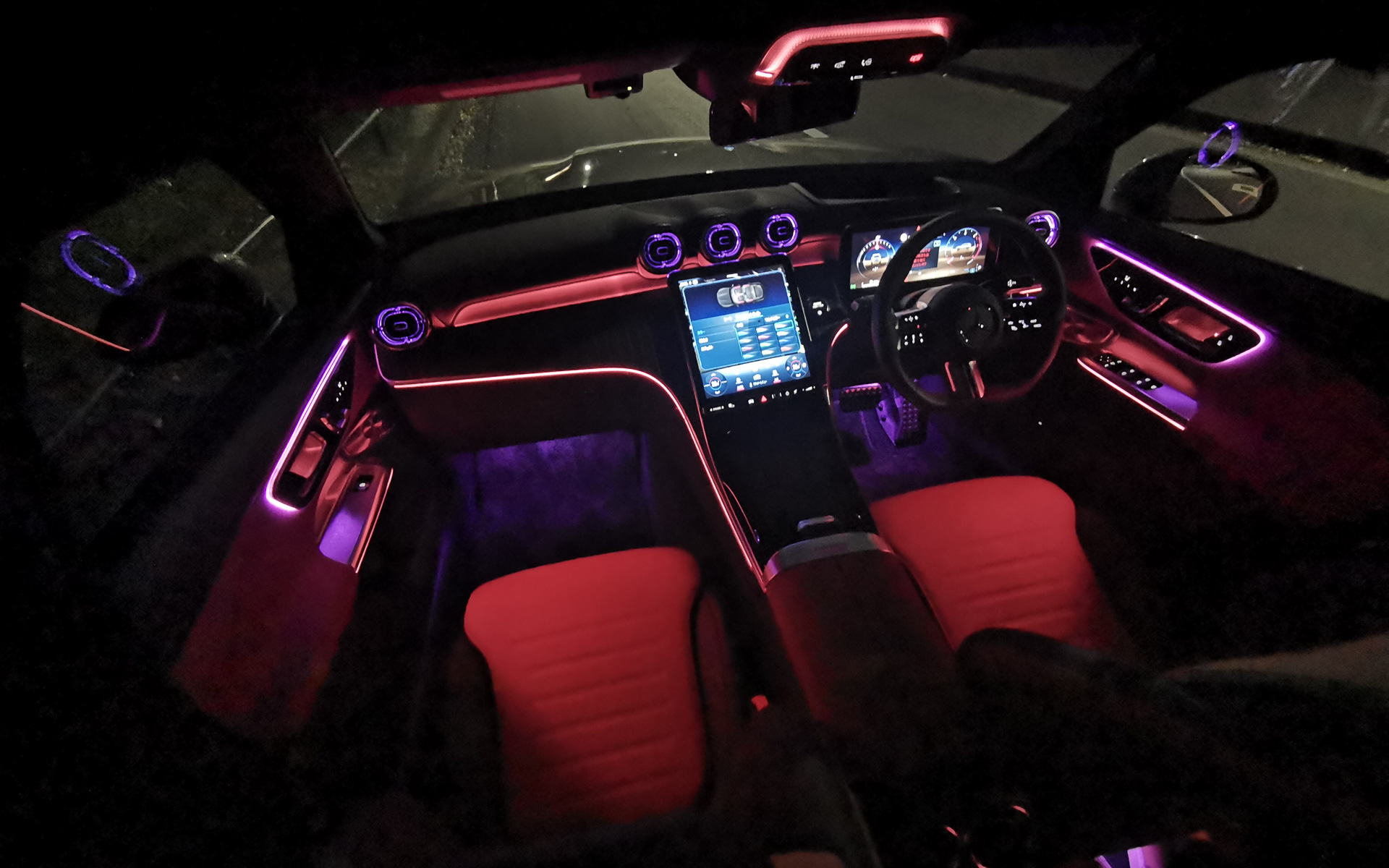 アビエントライトは64色から選択可能なほか、ゆっくりと色が変化していくグラデーションなども用意されている