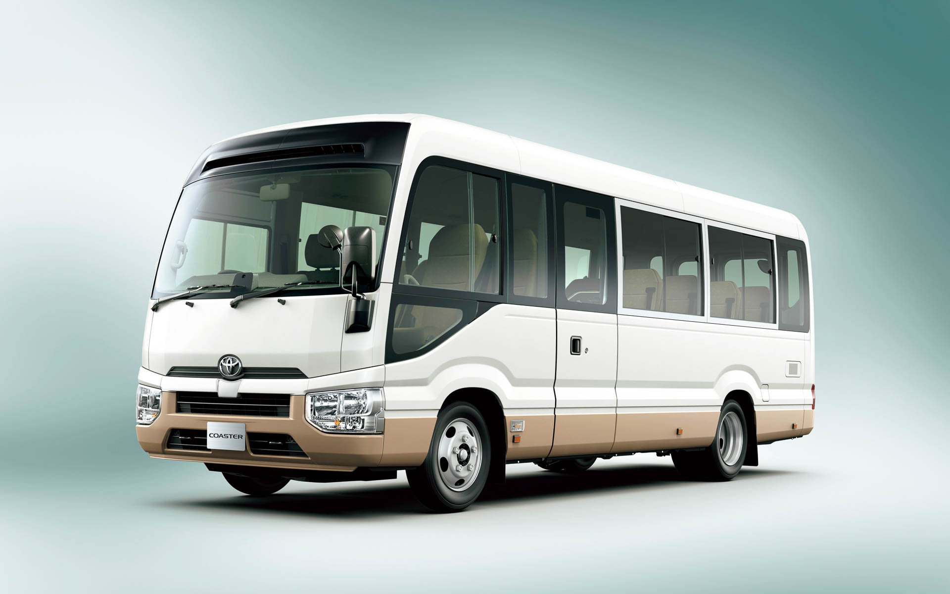 LX（ロングボディ・24人乗り）