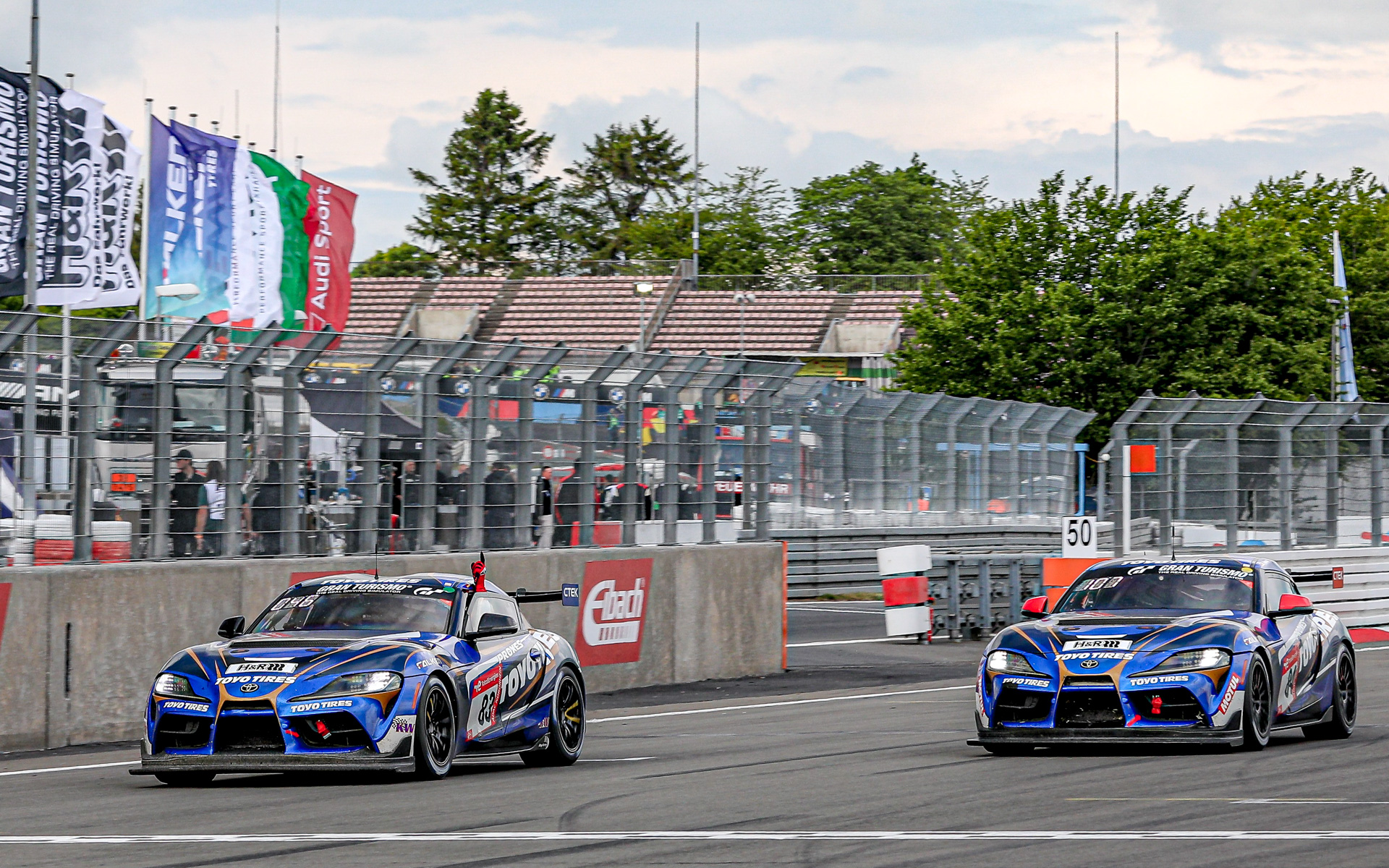 参戦車両のTOYOTA GR Supra GT4