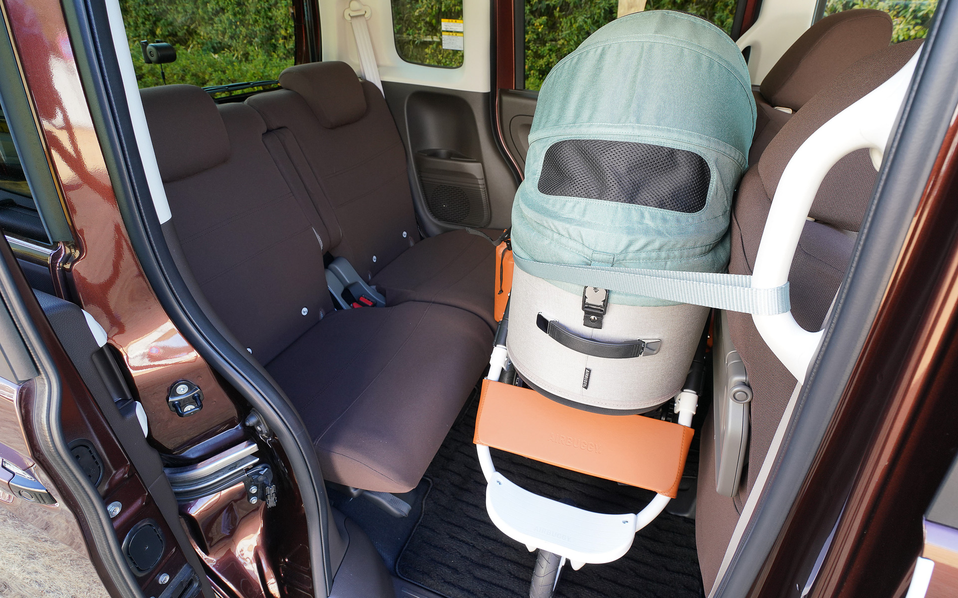 N-BOX後席使用イメージ