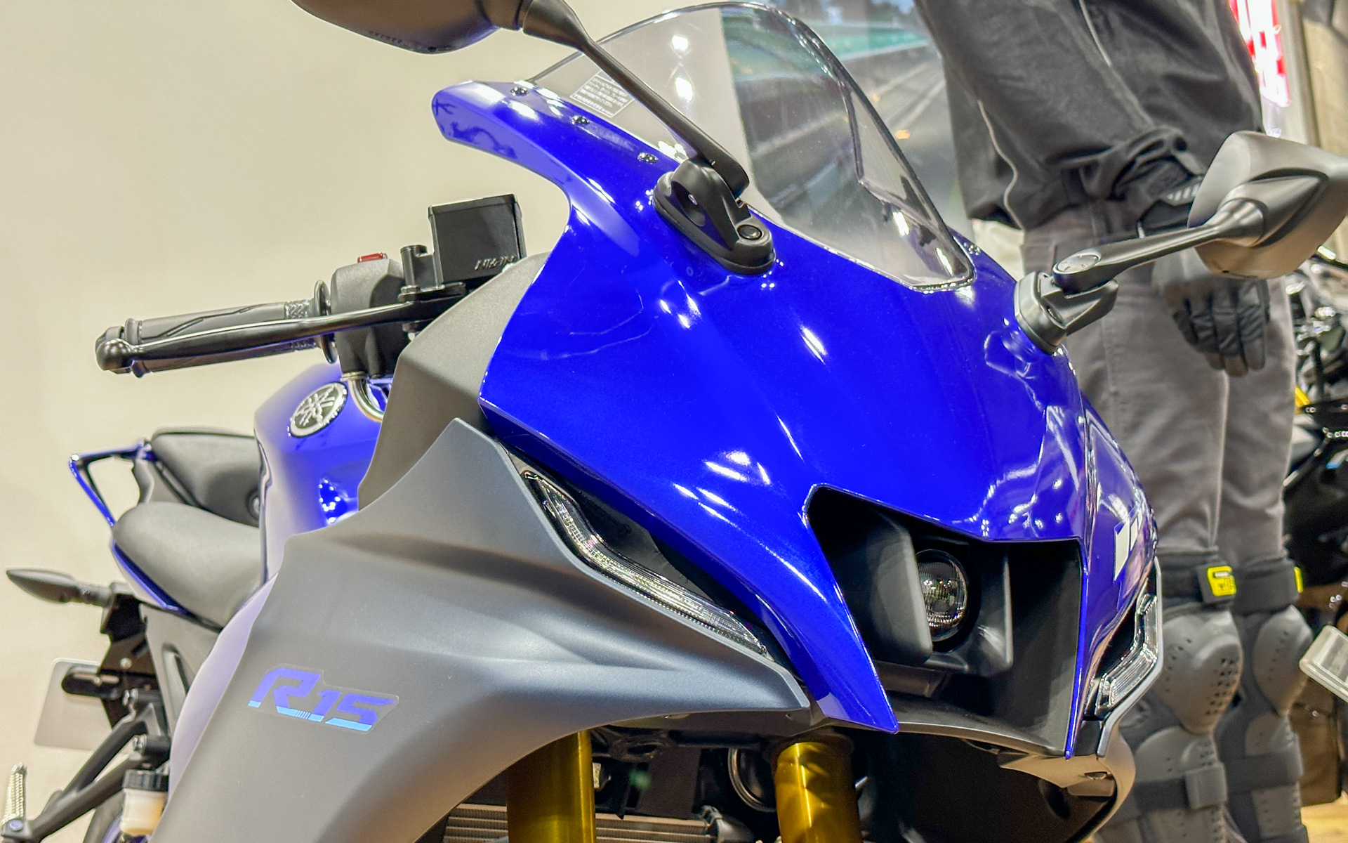 「YZF-R15」
