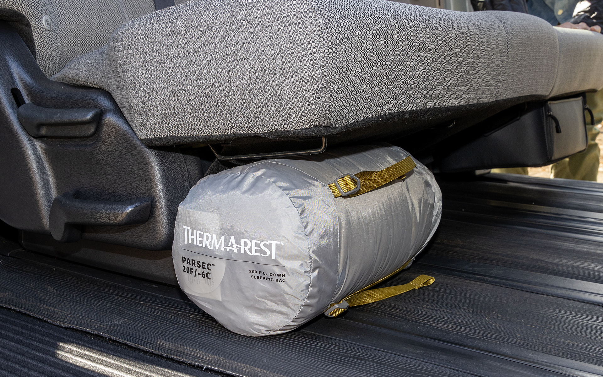 室内をよく見ると使っていないスペースがあるので、そこも使えばさらに省スペース化