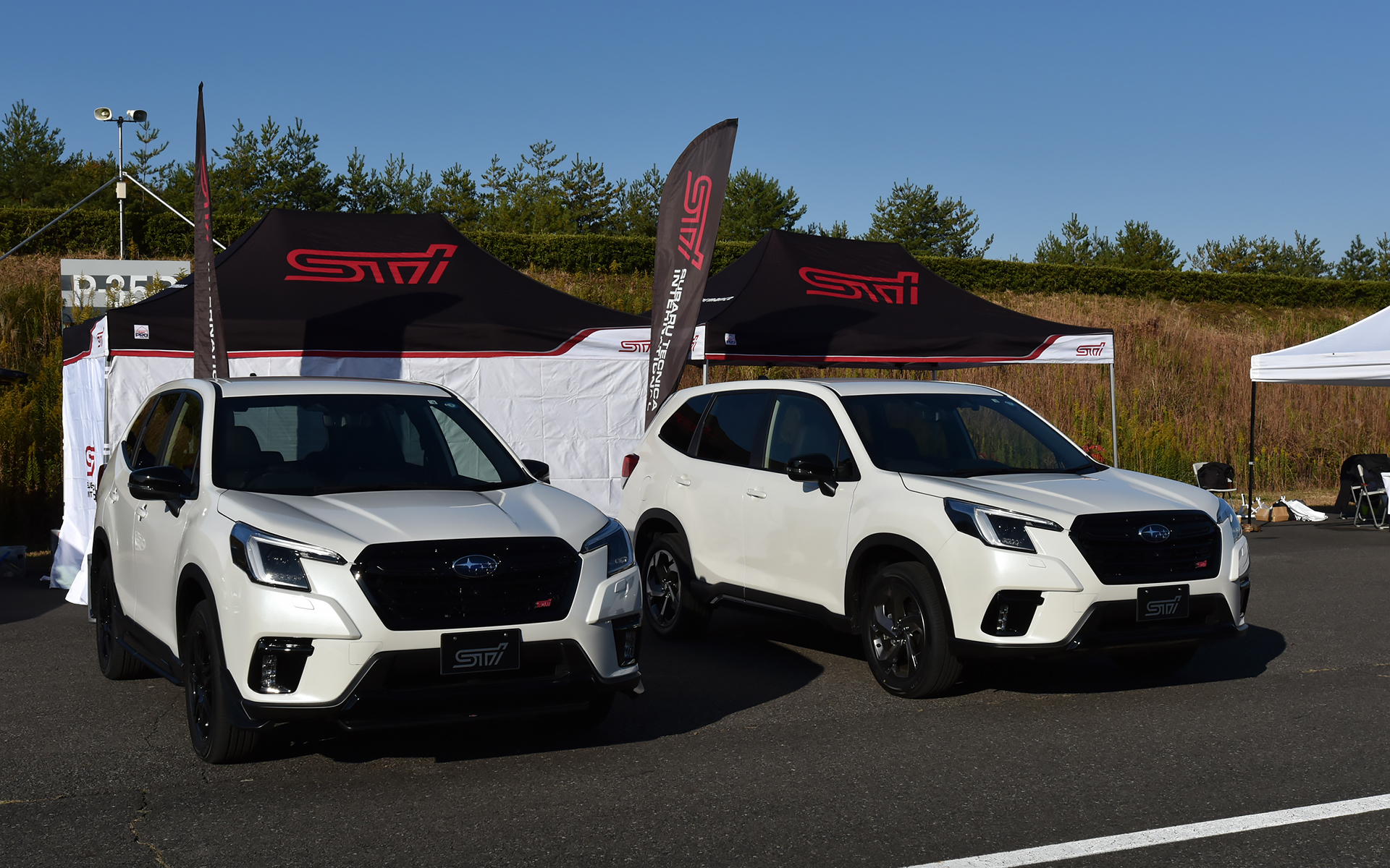 試乗会上にはノーマルモデルのフォレスター STI Sportも用意され、比較試乗することで違いをしっかりと感じられた