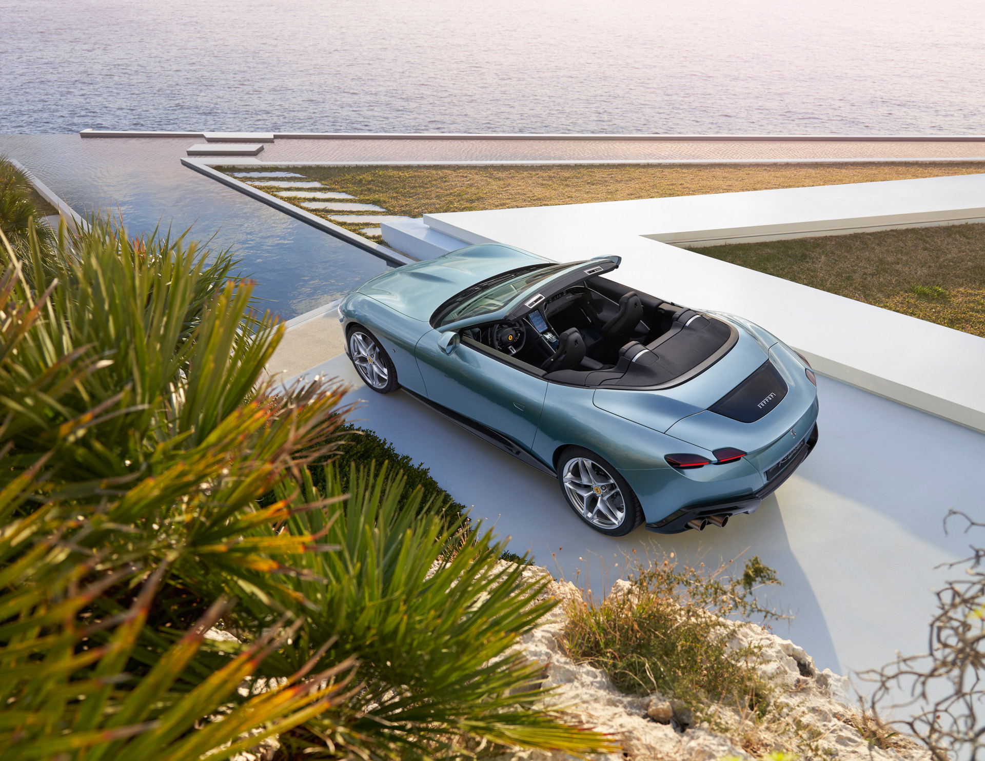 新型オープンモデル「ローマ スパイダー」