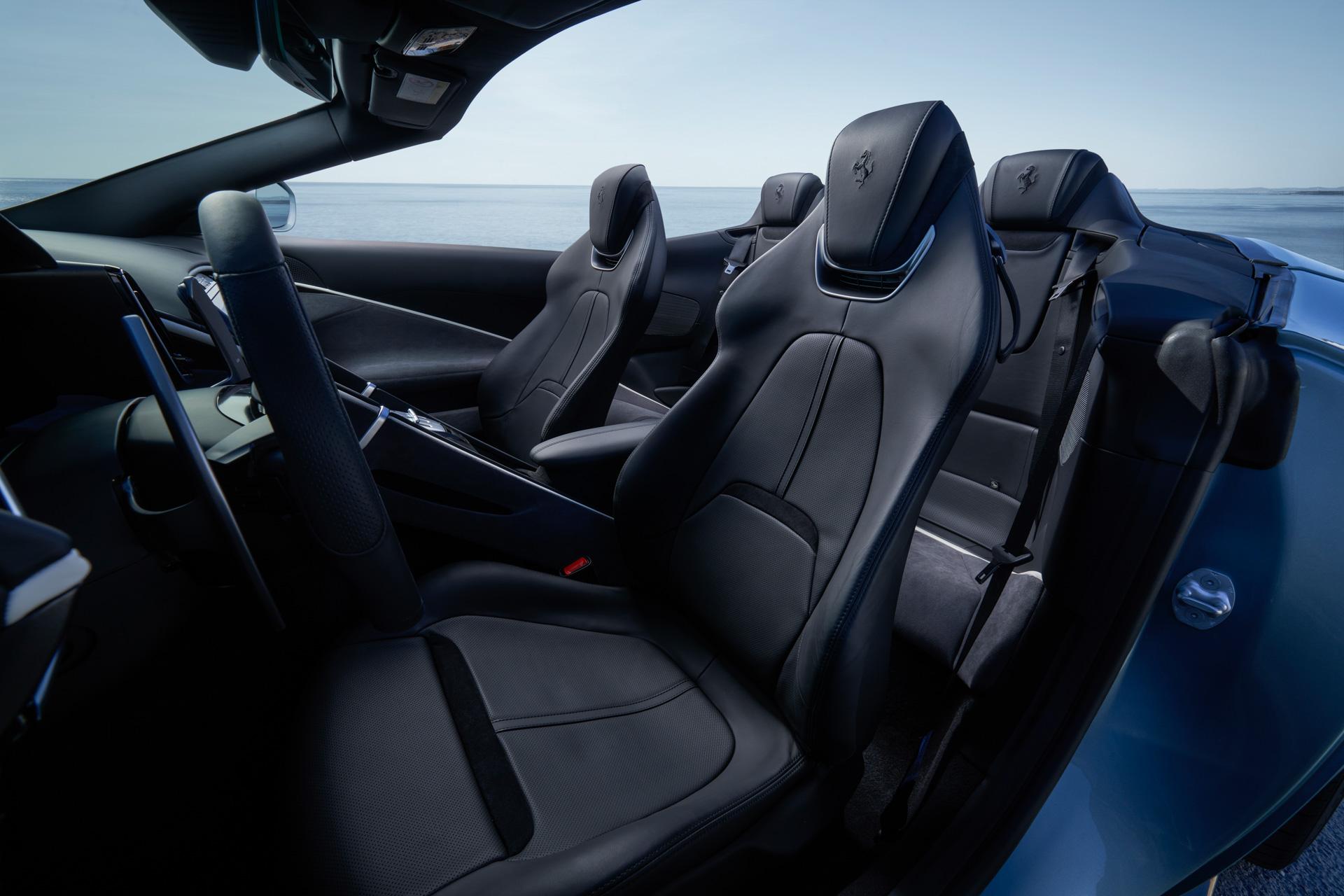 新型オープンモデル「ローマ スパイダー」