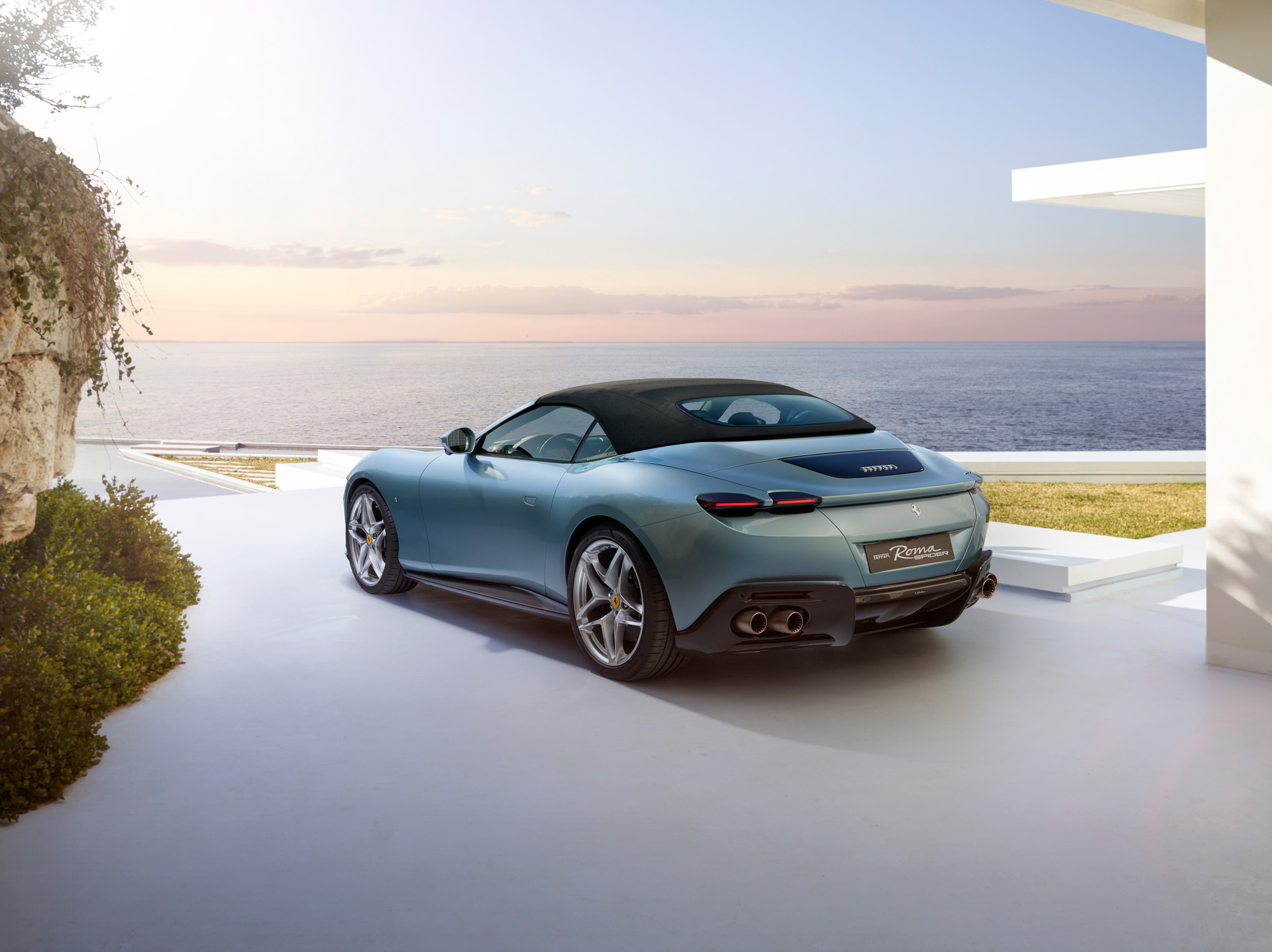 新型オープンモデル「ローマ スパイダー」