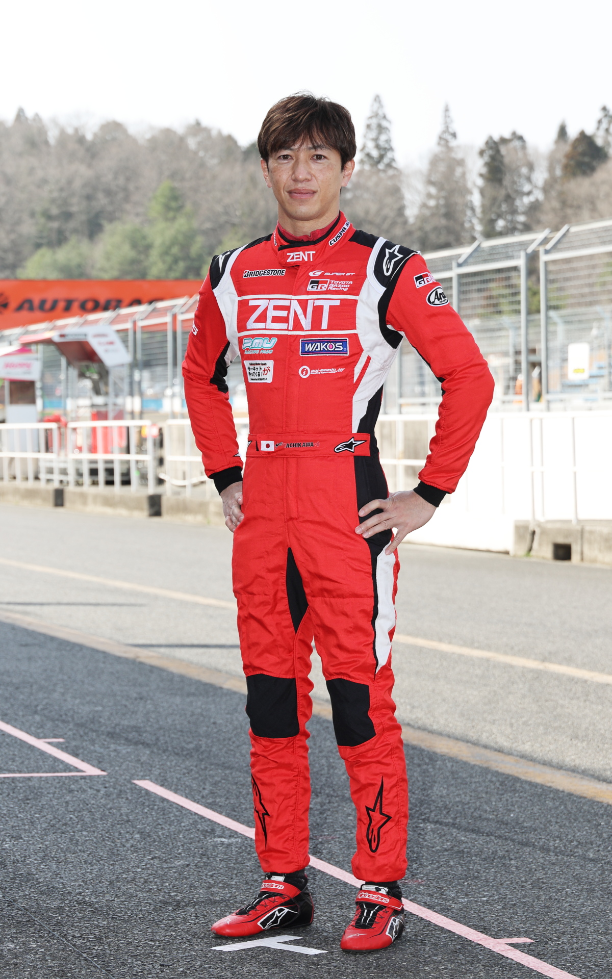 ZENT CERUMO GR Supraをドライブする立川祐路選手