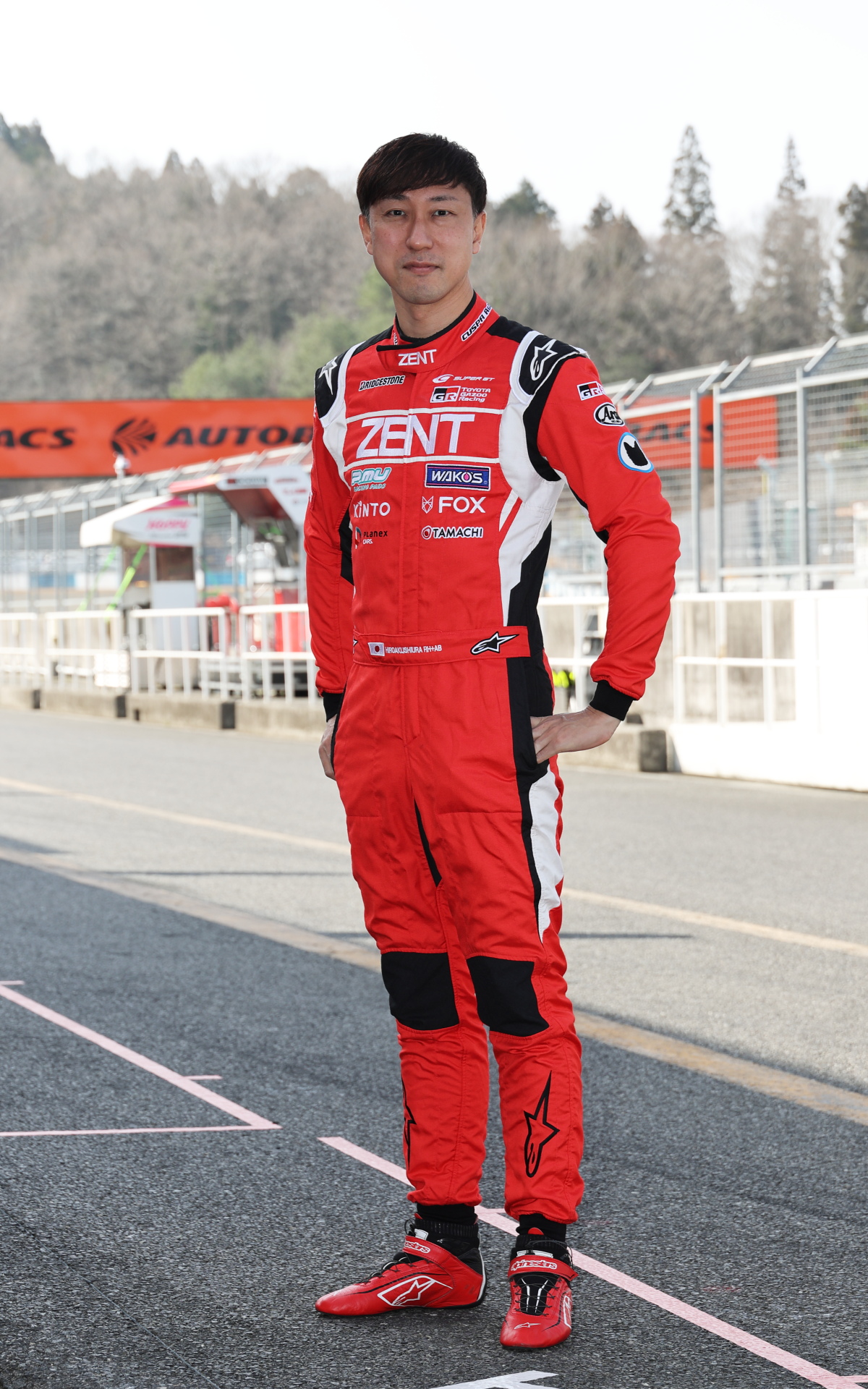 ZENT CERUMO GR Supraをドライブする石浦宏明選手