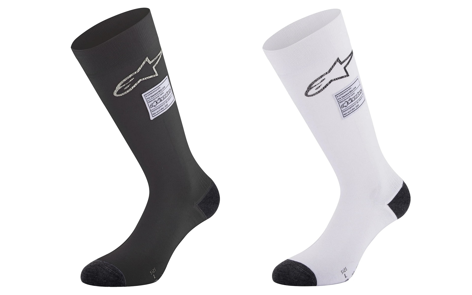 足先の感覚にこだわるならソックスもアルパインスターズ製をチョイスしたい。ZX V4 SOCKSは難燃性繊維を使用したアラミドソックスで、最新パターンのシームレステクノロジーを採用し、圧迫感とや重量感を軽減し、長時間でも快適に運転できる。段階的な着圧で、足・足首・ふくらはぎの筋肉、腱・靭帯を包み込むスポーツデザインを採用し、脚全体の血行・血流を促進し疲労も大幅に軽減してくれる。もちろんFIA8856-2018公認。カラーはホワイトとブラックが用意され、価格は9680円。サイズはS、M、L、XLの4種類