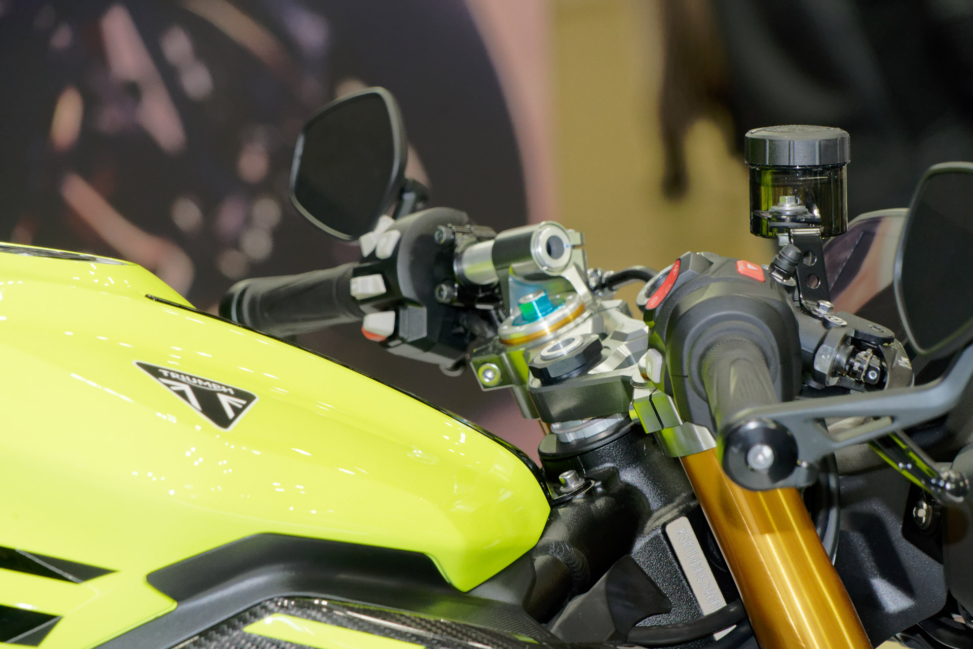 セパレートハンドルを装備