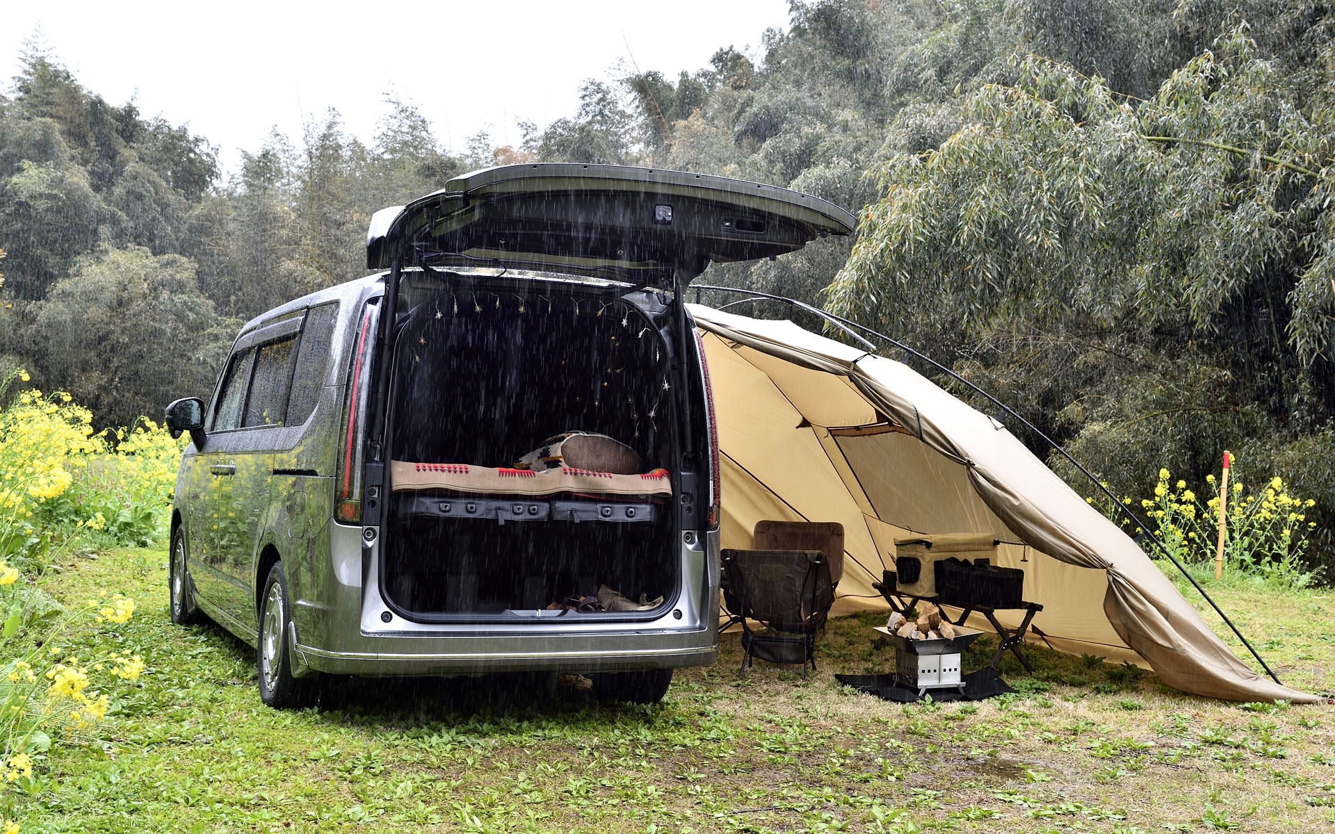 天候がわるくなったときの収納も手早くできる