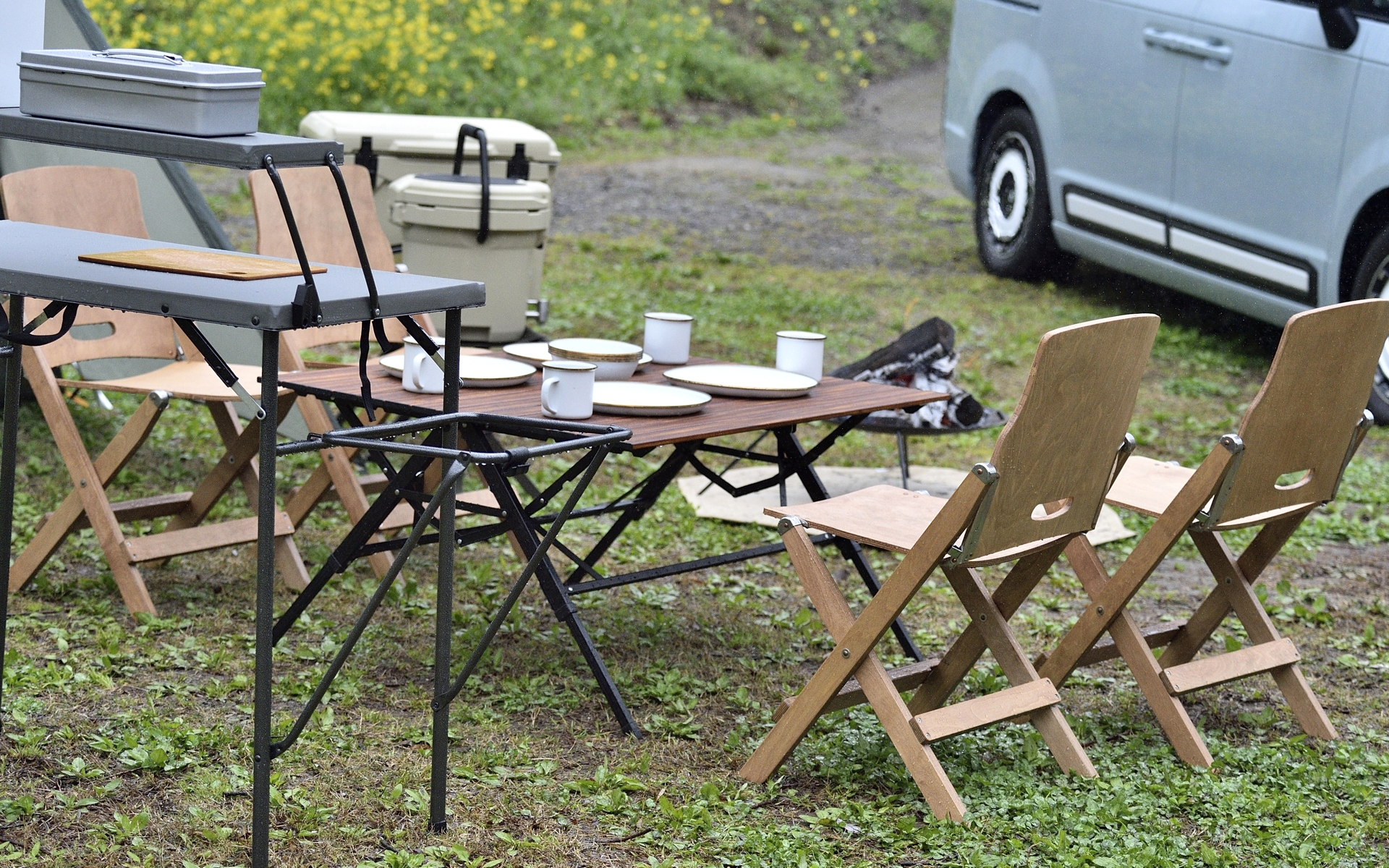 焚火、グリル、テーブル、イス、それぞれかなりしっかりした装備品