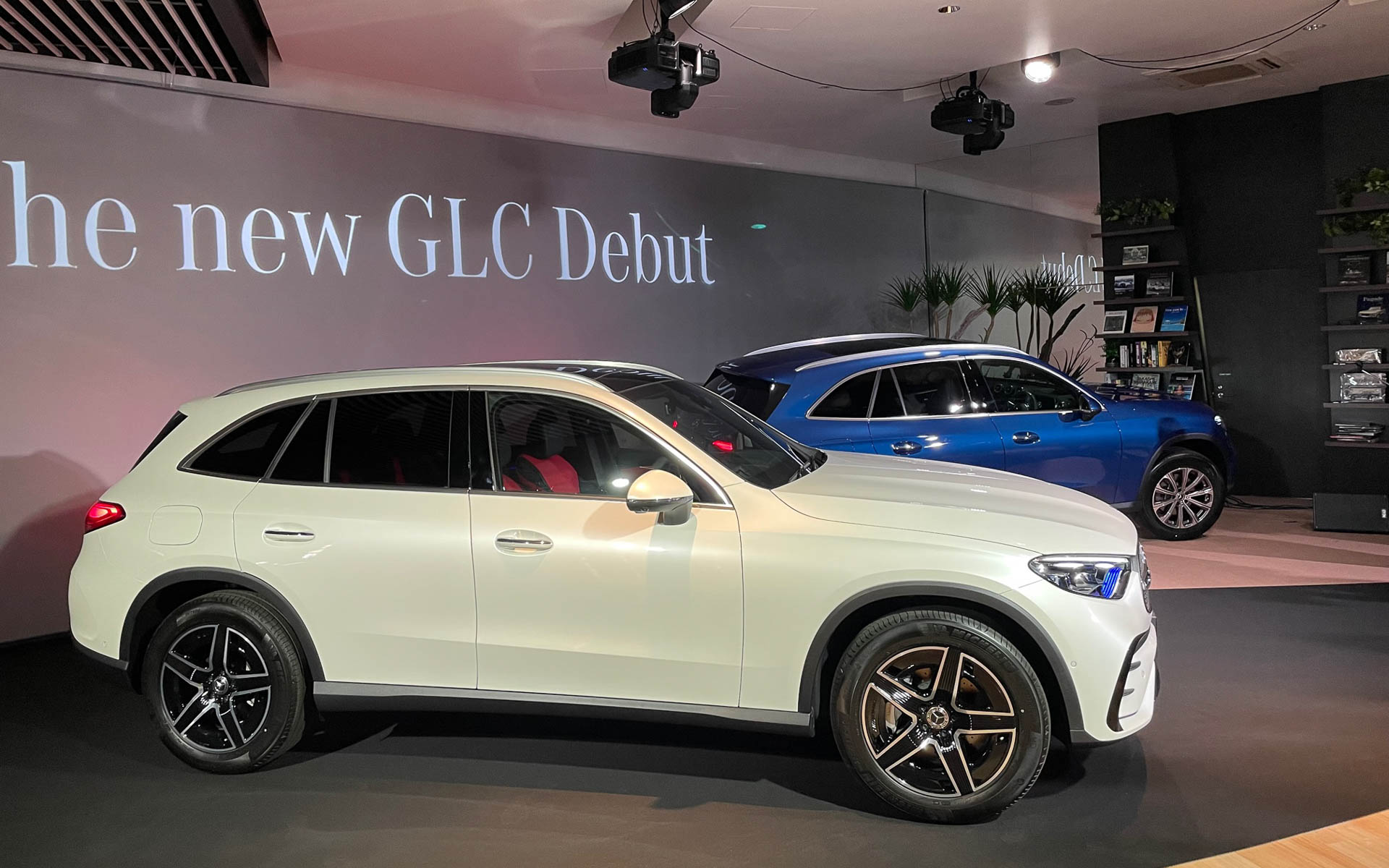 久しぶりのMercedes meで行なわれたフルモデルチェンジのメルセデス・ベンツ「GLC」発表会。ディーゼル＋マイルドハイブリッドです。こちらも近いうち試乗レポートを出します