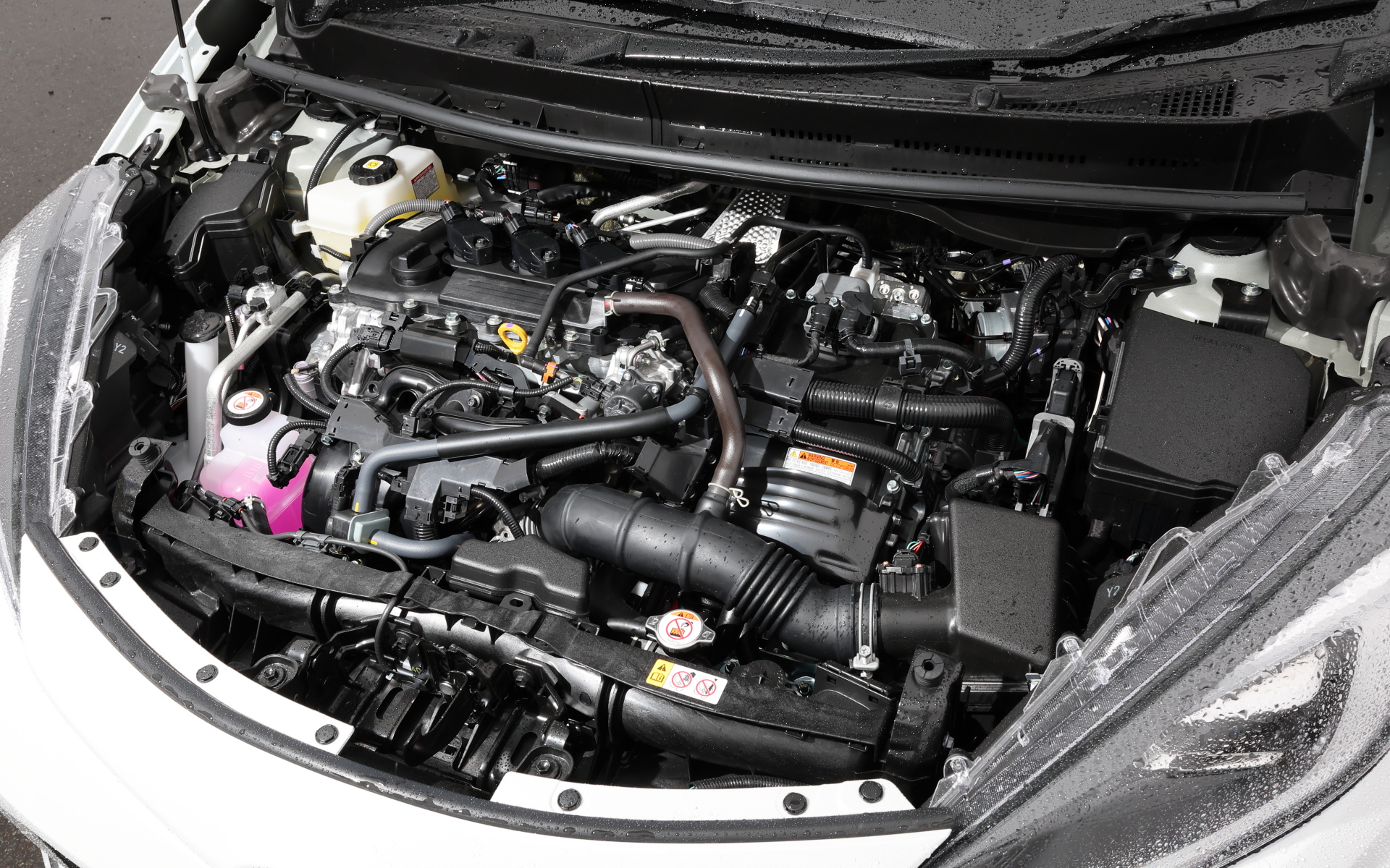 エンジンスペックは標準車と同じだが、パワーカーブなど専用マップを用意