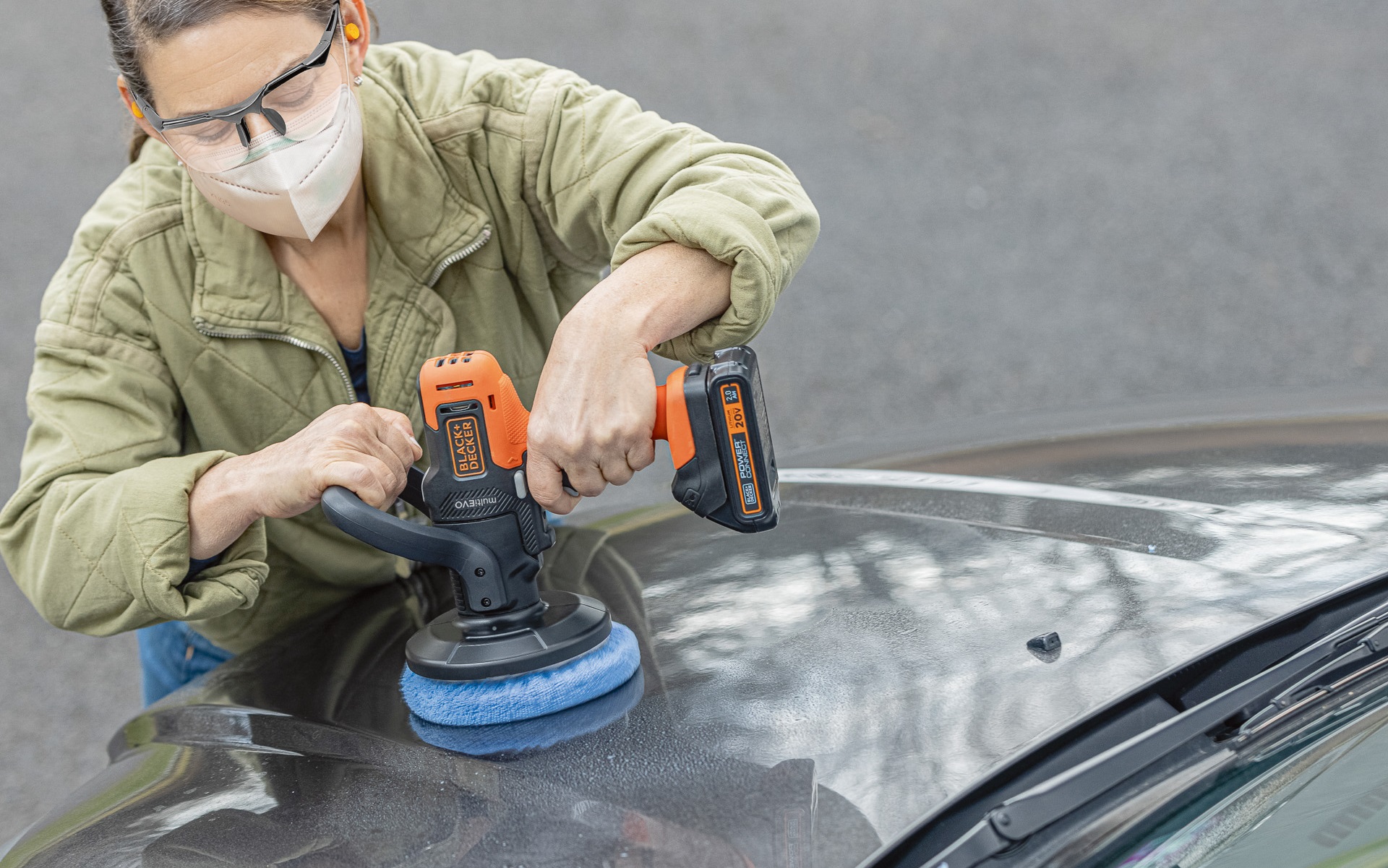 ブラック・アンド・デッカーの多機能電動ツール「マルチエボ」シリーズ用のヘッドアタッチメントに「カーポリッシャー」と「ディテールサンダー」が追加された