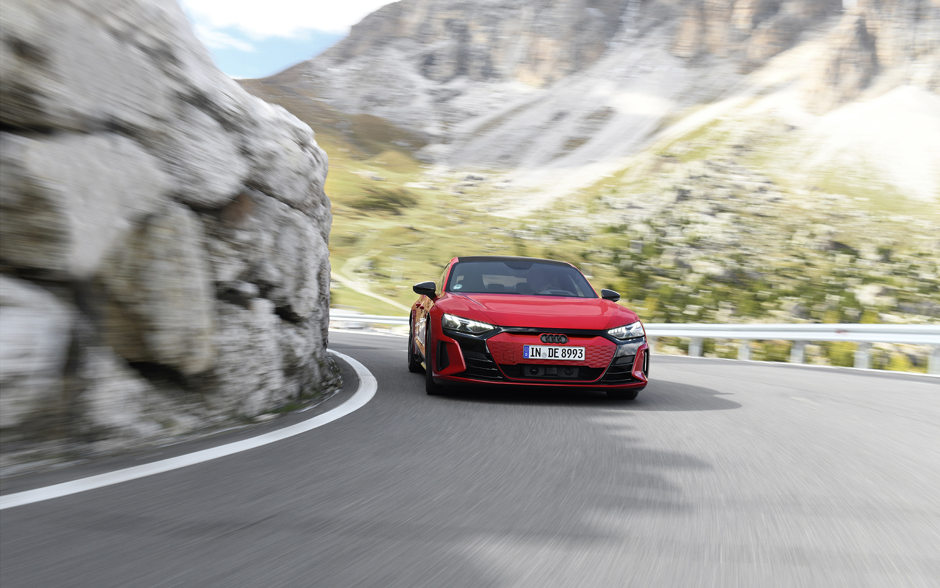 体験車両としてQ4 e-tron、e-tron GT、e-tron S、e-tron Sportbackが用意される予定