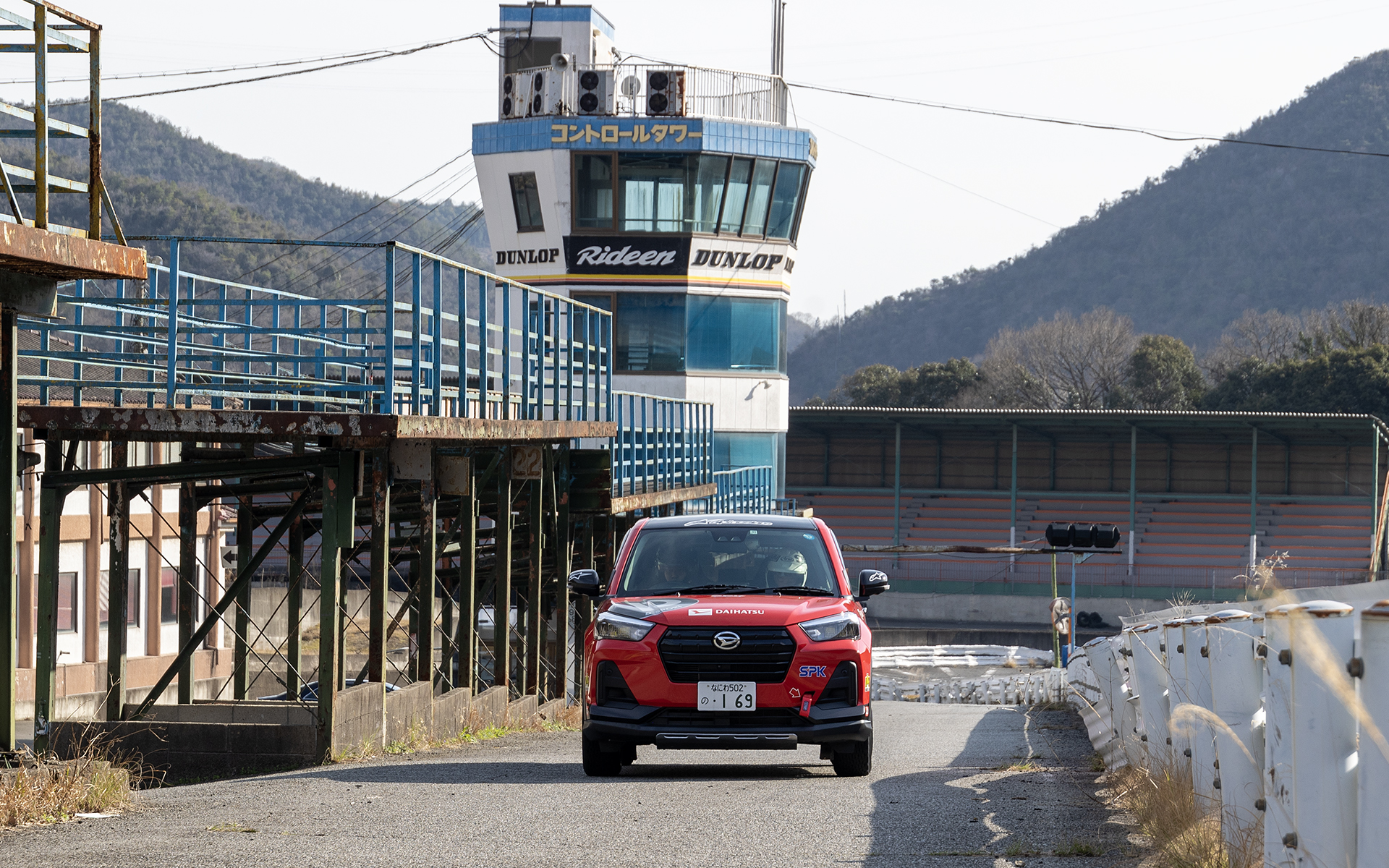 中山サーキットにコースイン