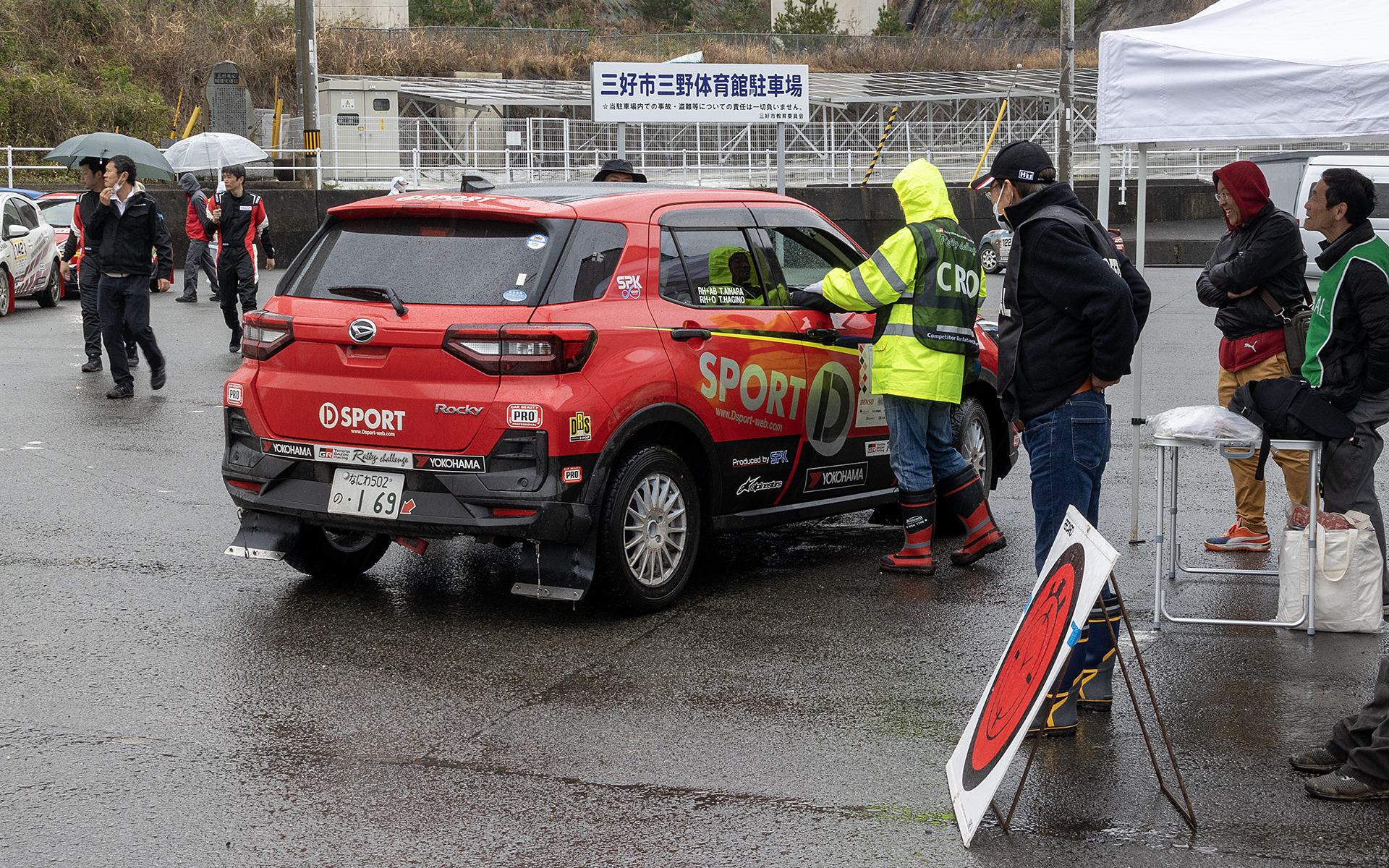 すべての走行を終えて最後のタイムコントロールに戻ってきたロッキー
