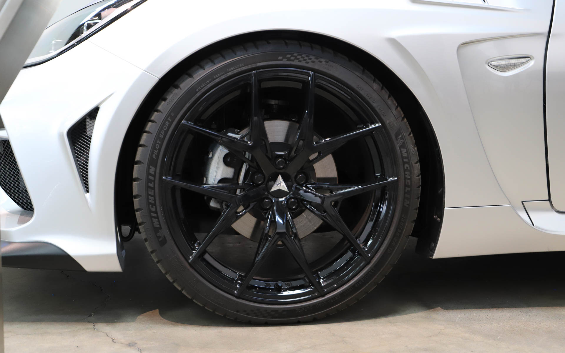 トヨタ自動車「GR86」をベースにした「VIGALE」（ヴィゲイル）