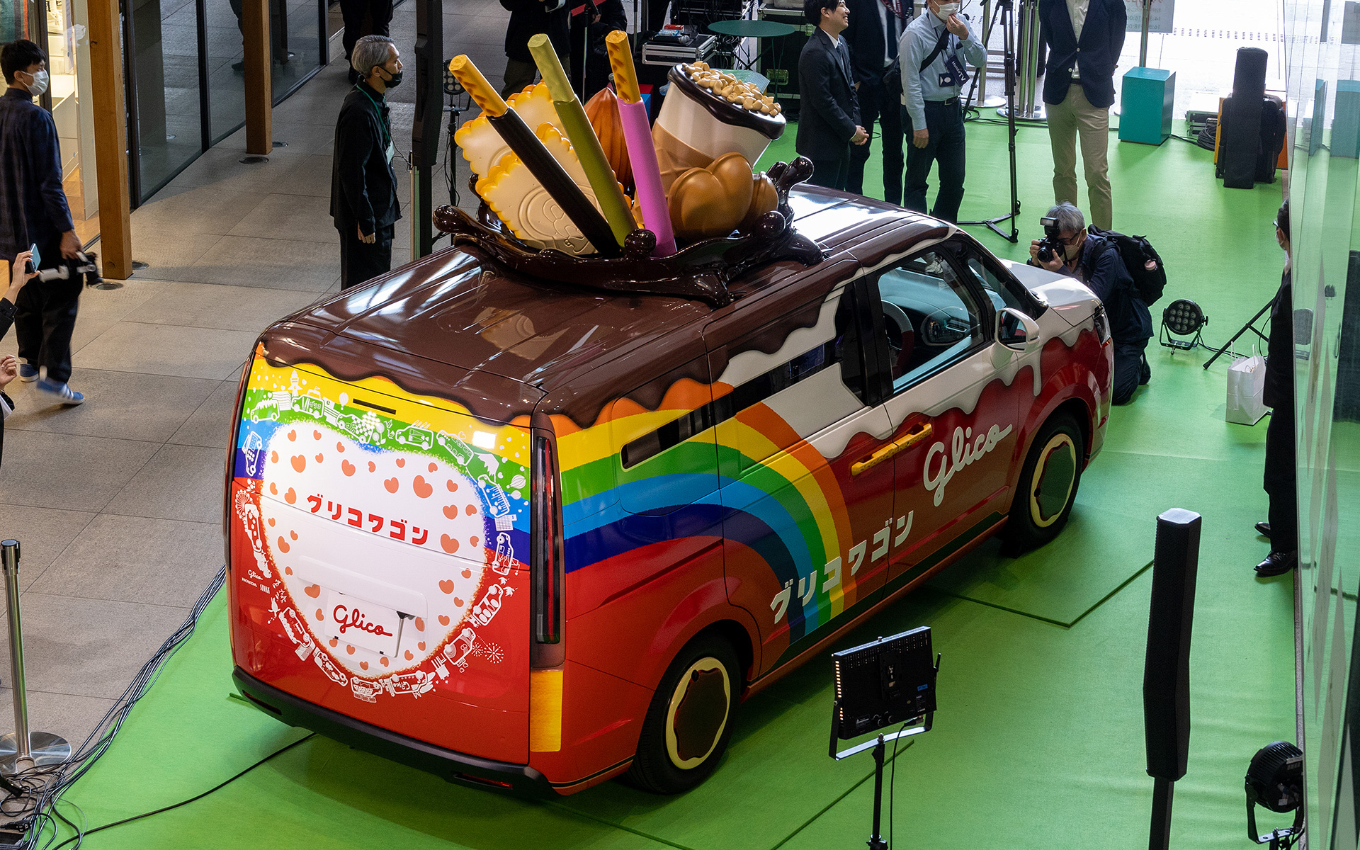 デザインは全国の子どもを対象とした公募にて集まった189件の応募作品をもとに仕上げたもの