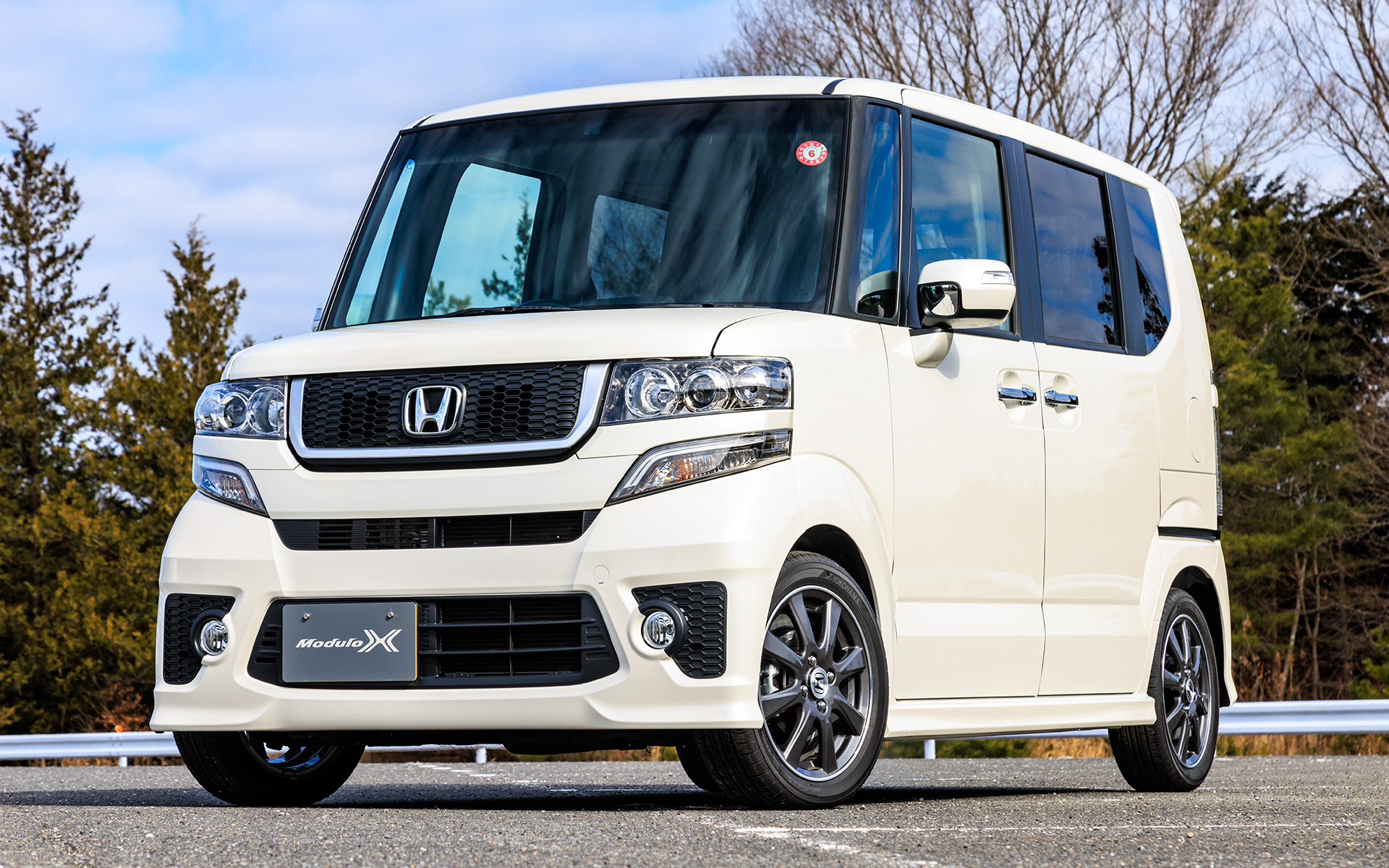 初代N-BOX Modulo X