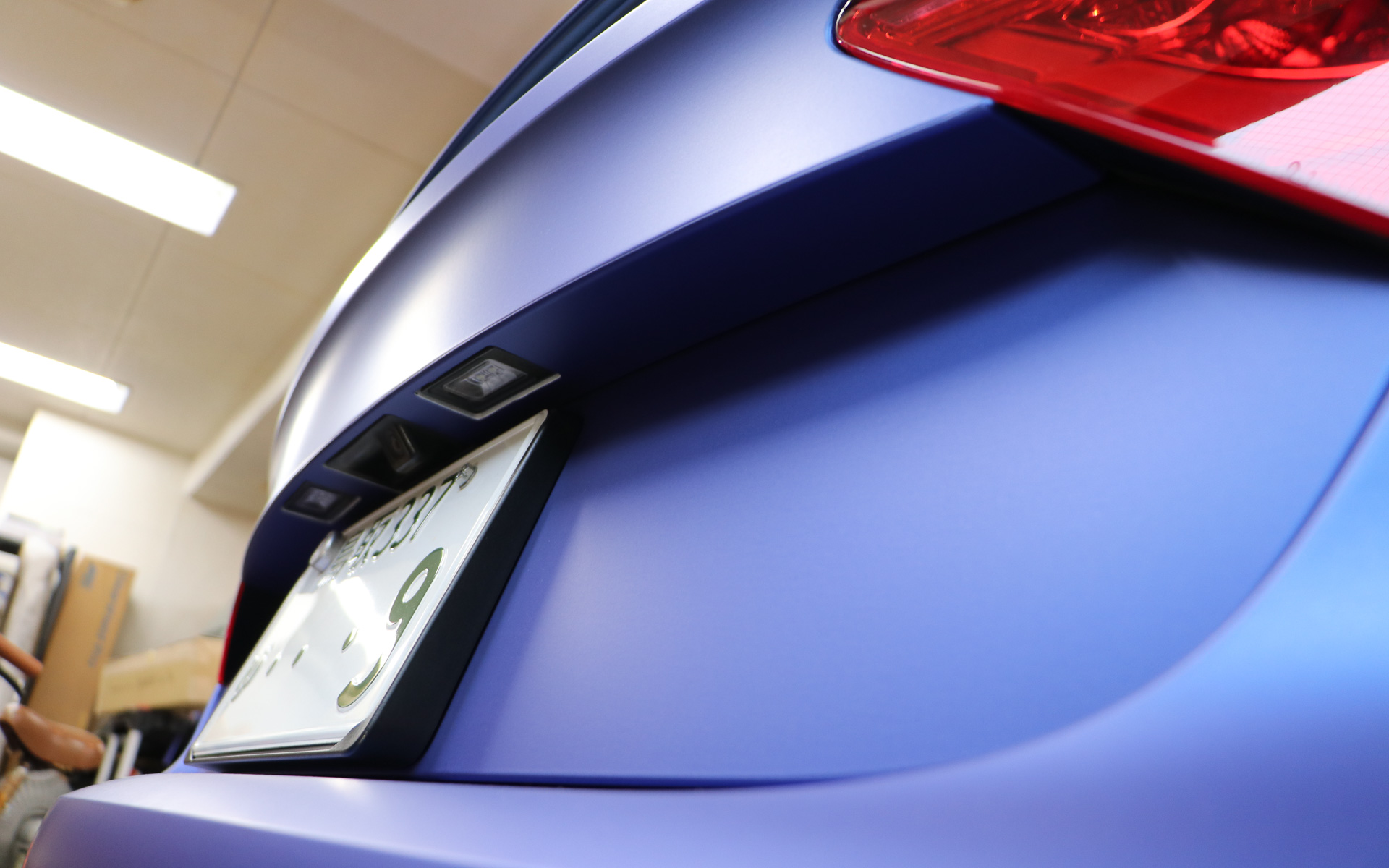 下から見なければ分からないナンバー灯部分も完璧