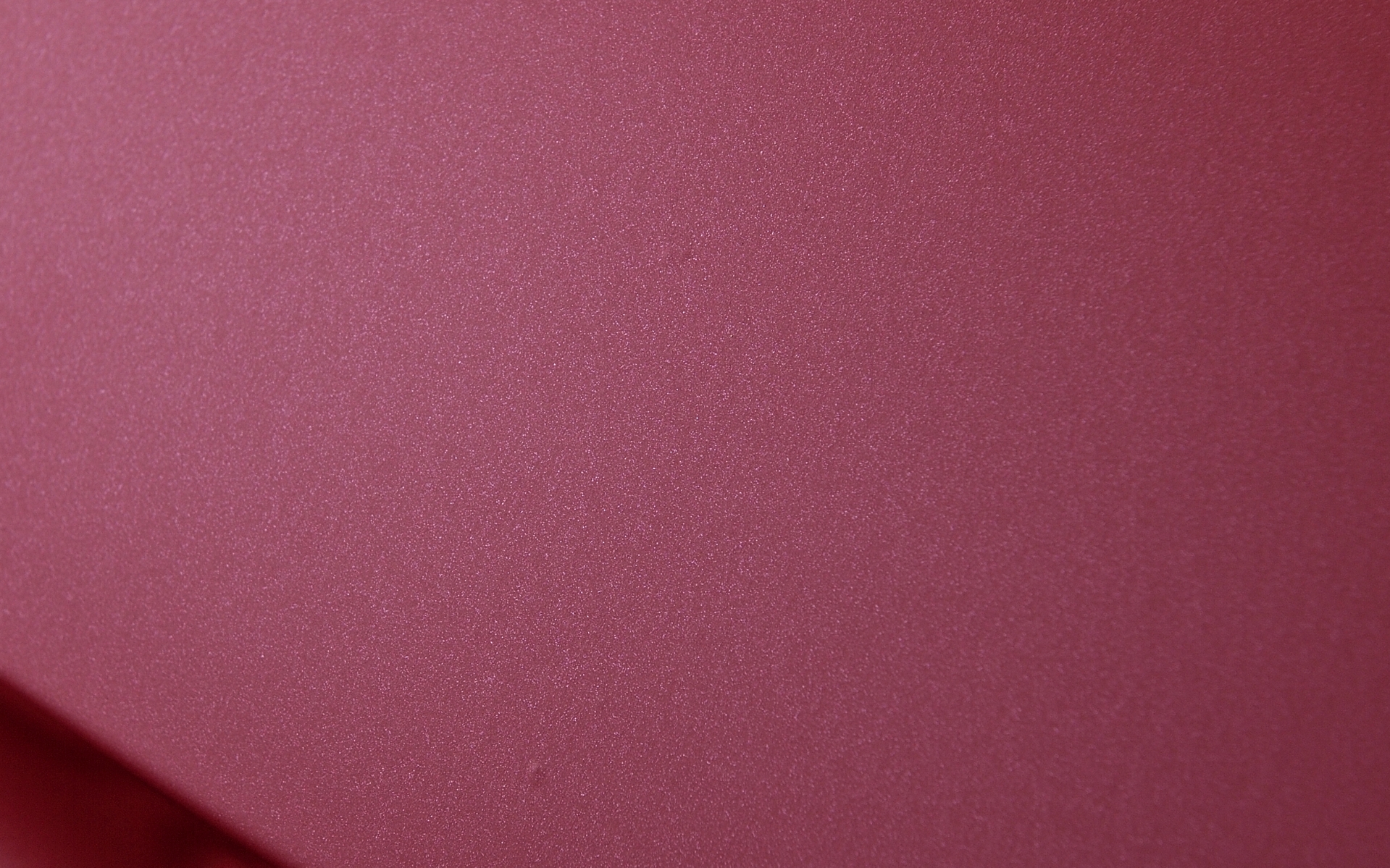 マットフィルムなら、だいぶ目立ちにくくなるが、それでも大きいのは見えてしまう