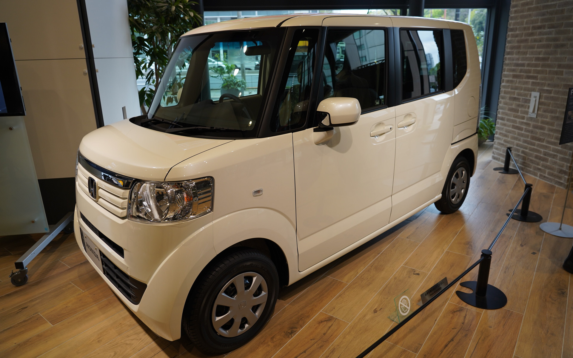 浅木氏が開発責任者を務めたN-BOX