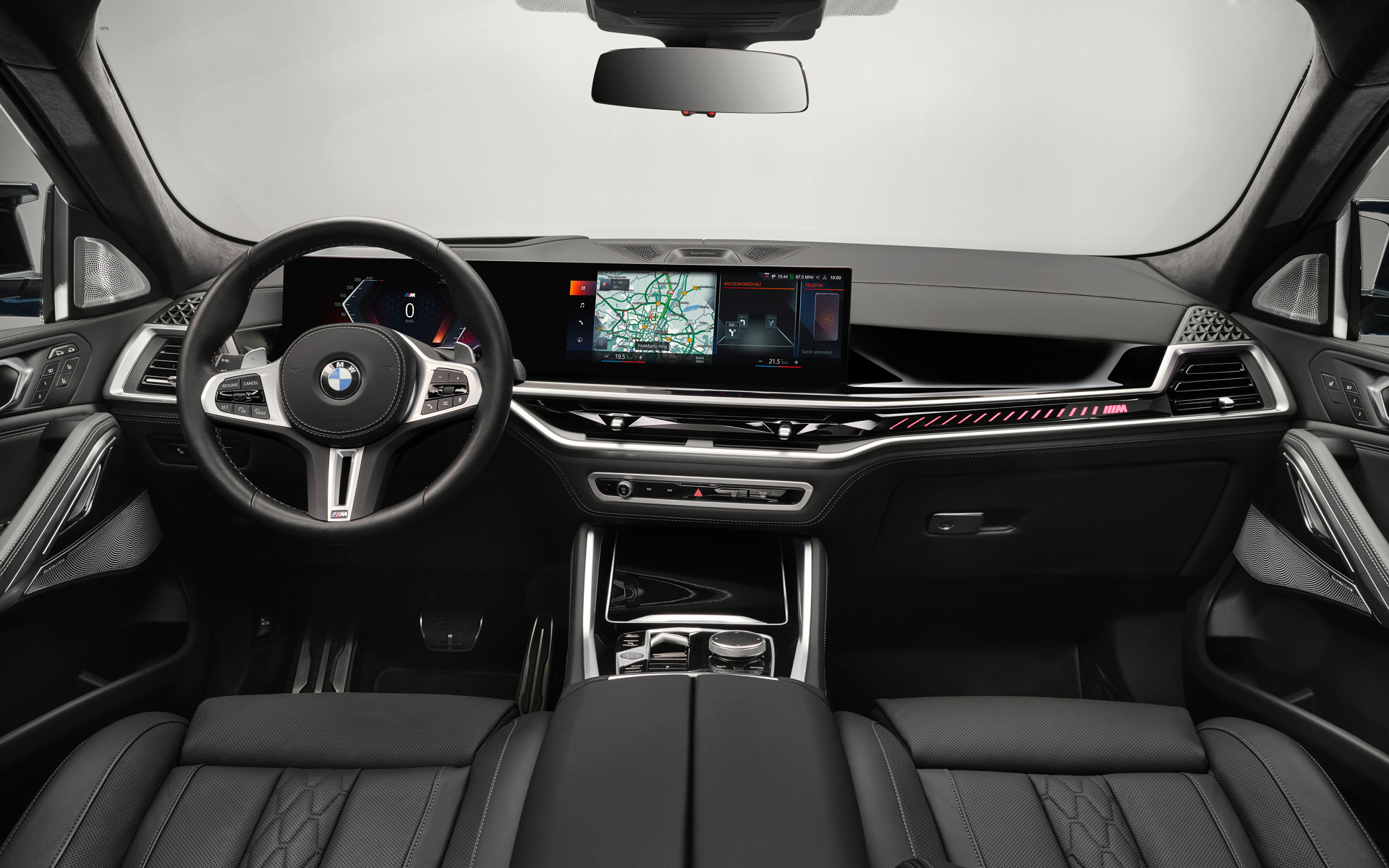 新型X6のインテリア