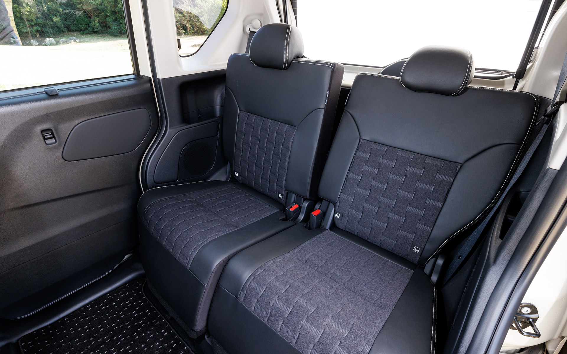 リクライニングもできる