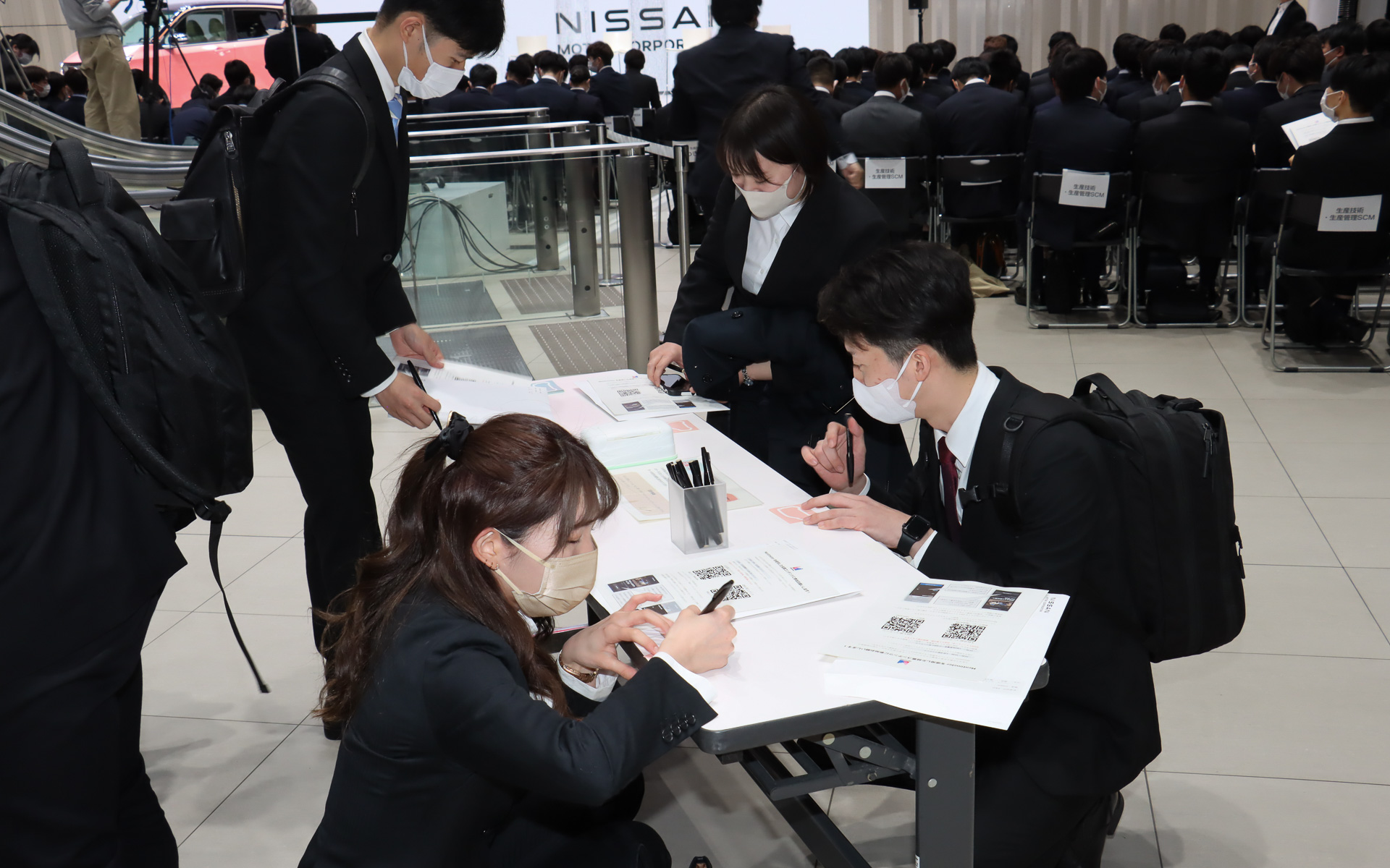 日産に入社してから10年後に自分がありたい姿などをシールに記入して貼り付けるメッセージボードも用意