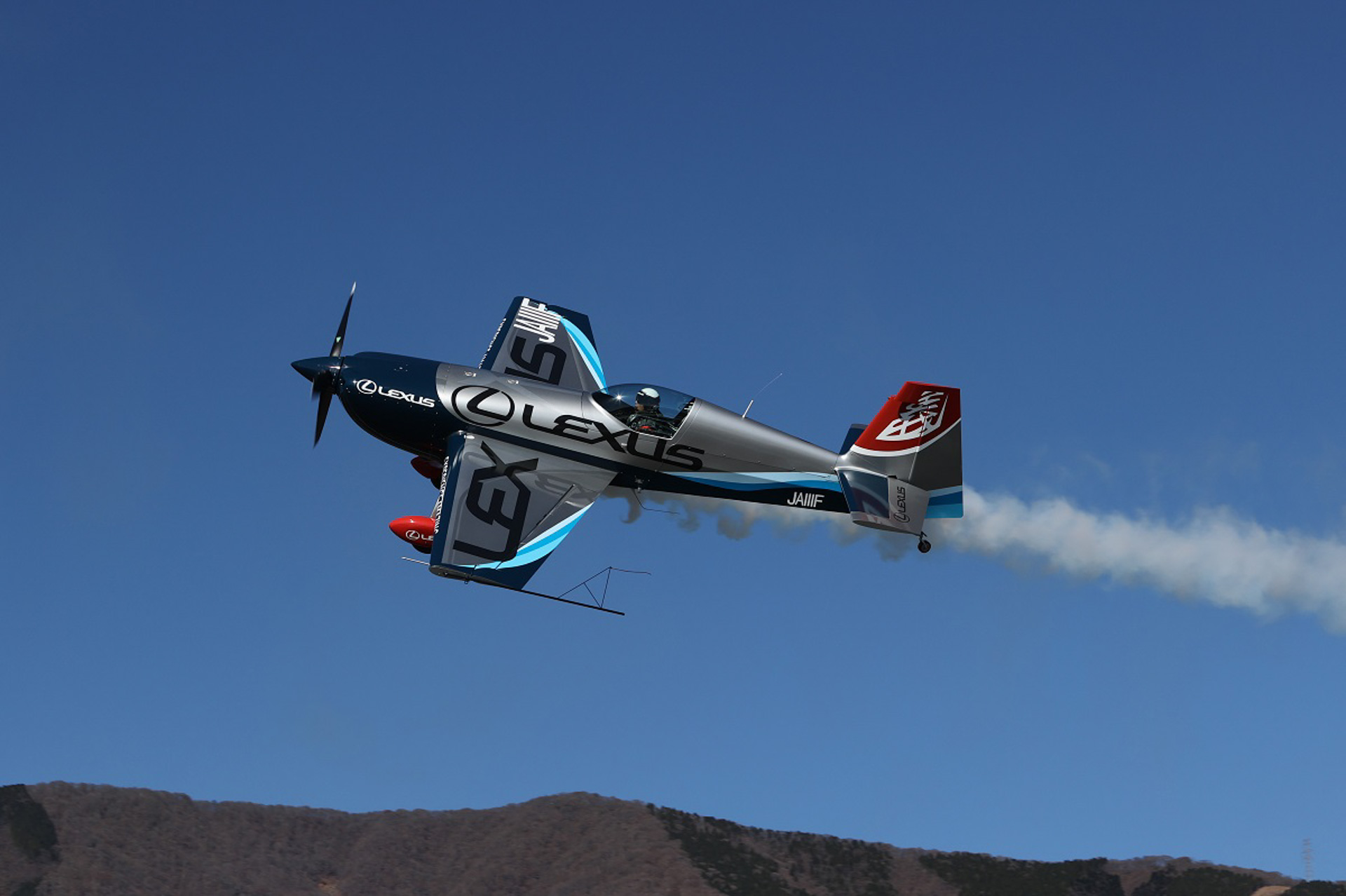 室屋義秀選手の飛行